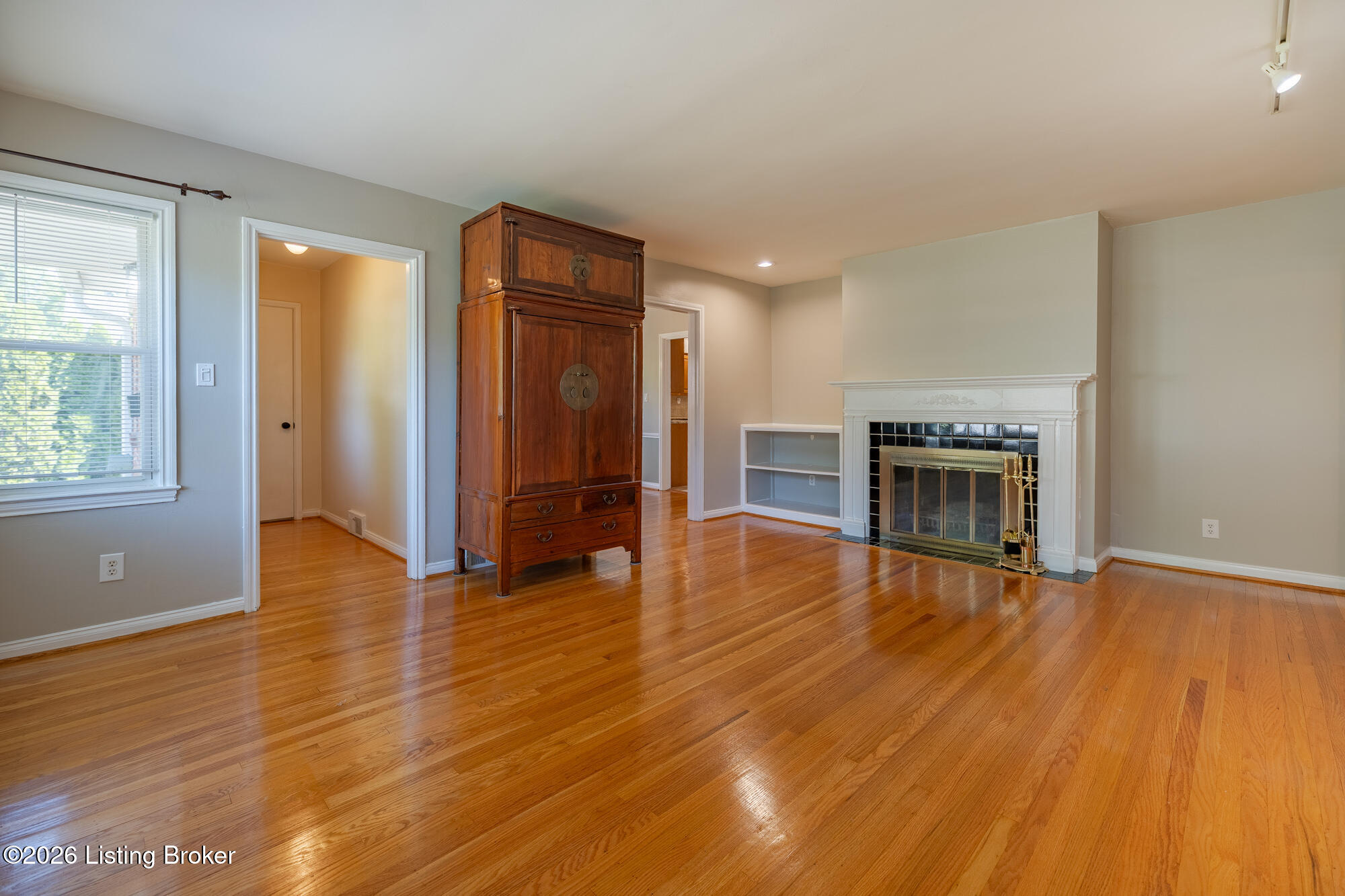 221 Ring Rd Property Photo 4