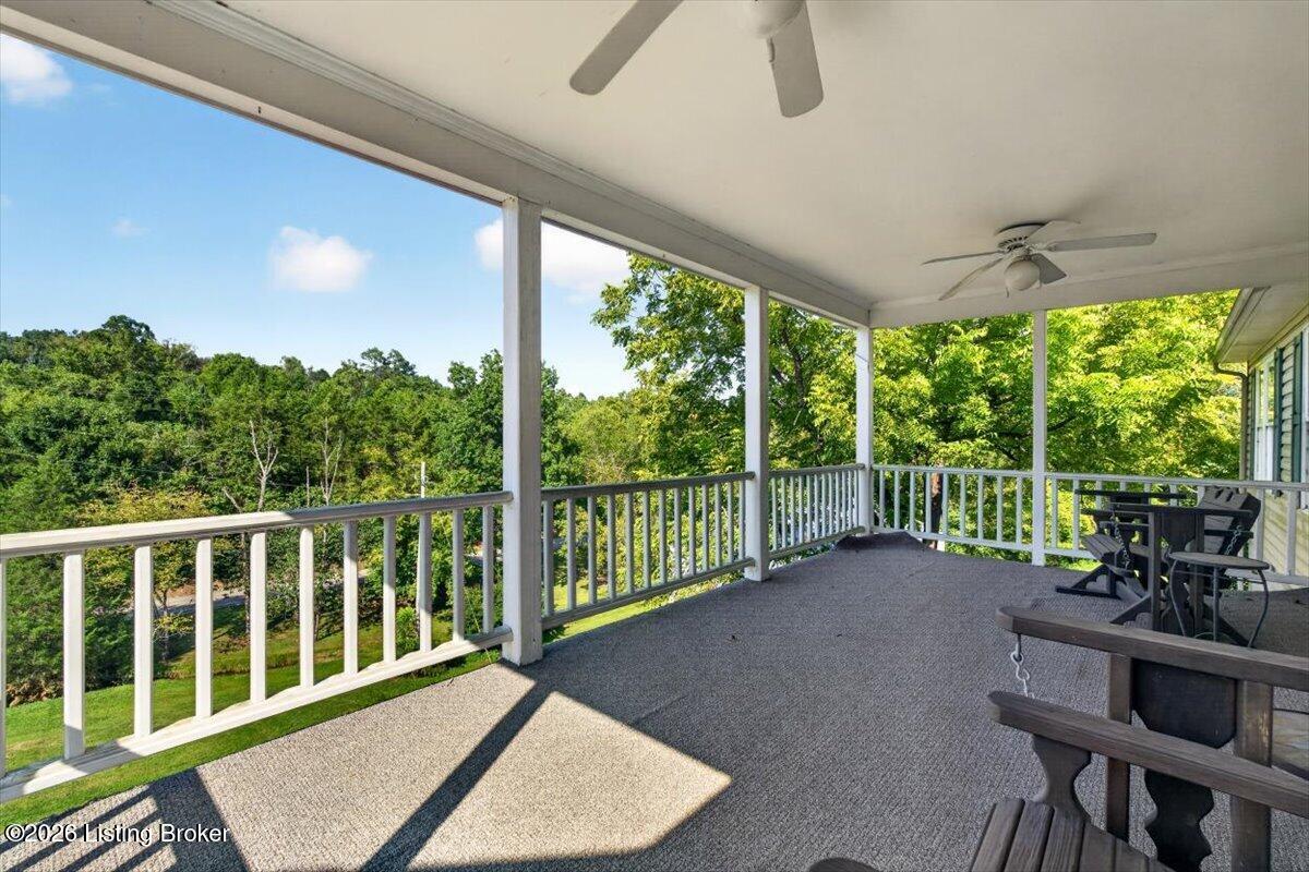 31 Connie Ln Property Photo 10