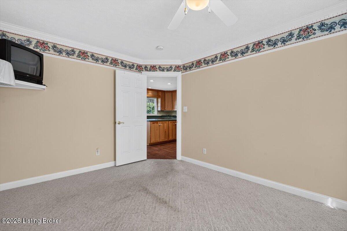 31 Connie Ln Property Photo 27