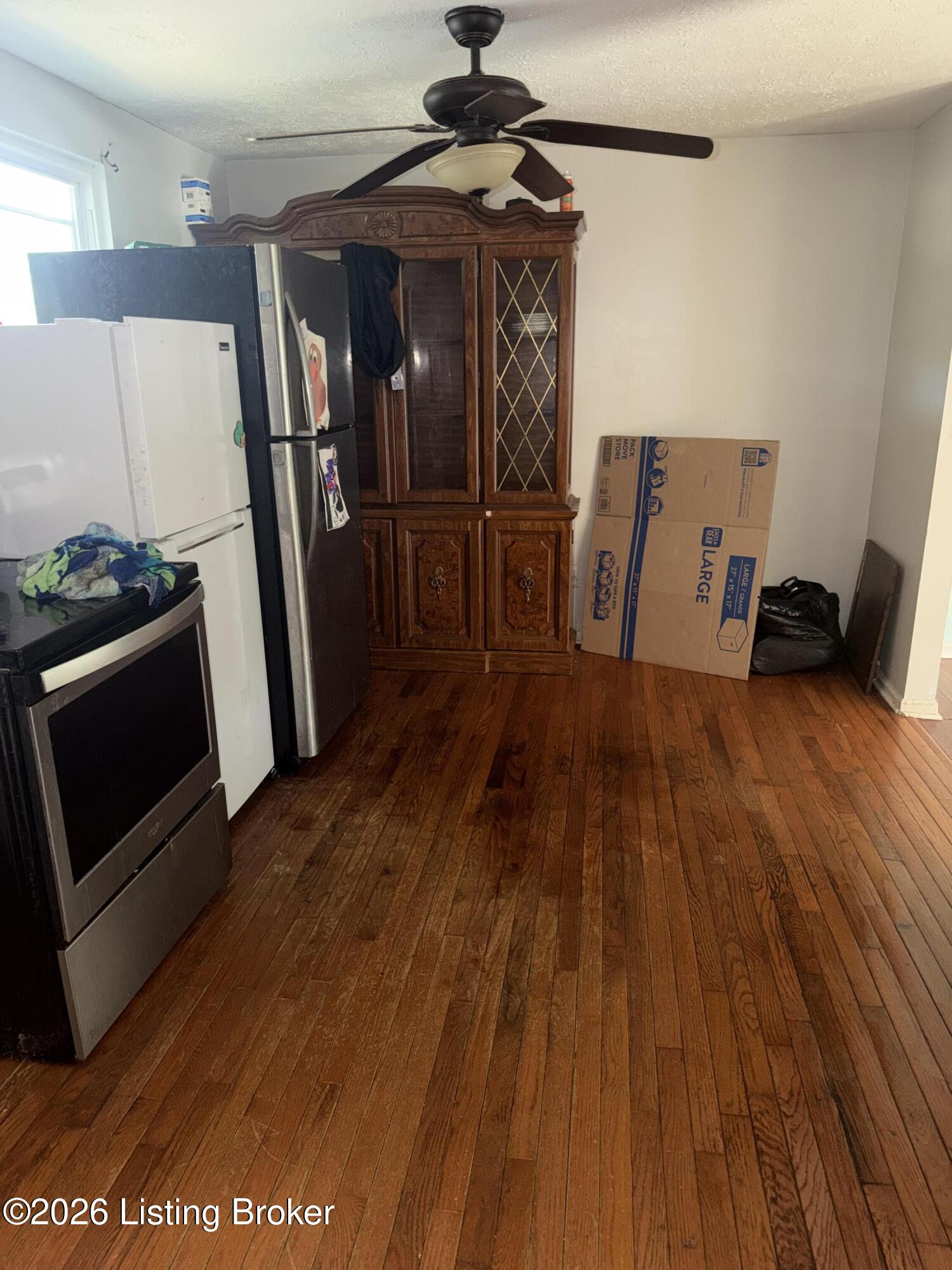 4701 Haney Way Property Photo 4