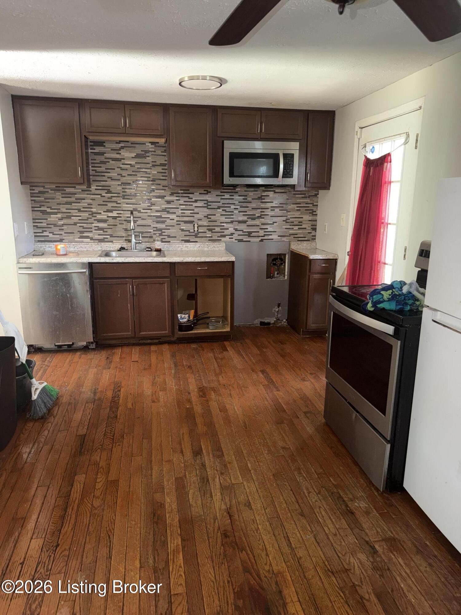 4701 Haney Way Property Photo 12