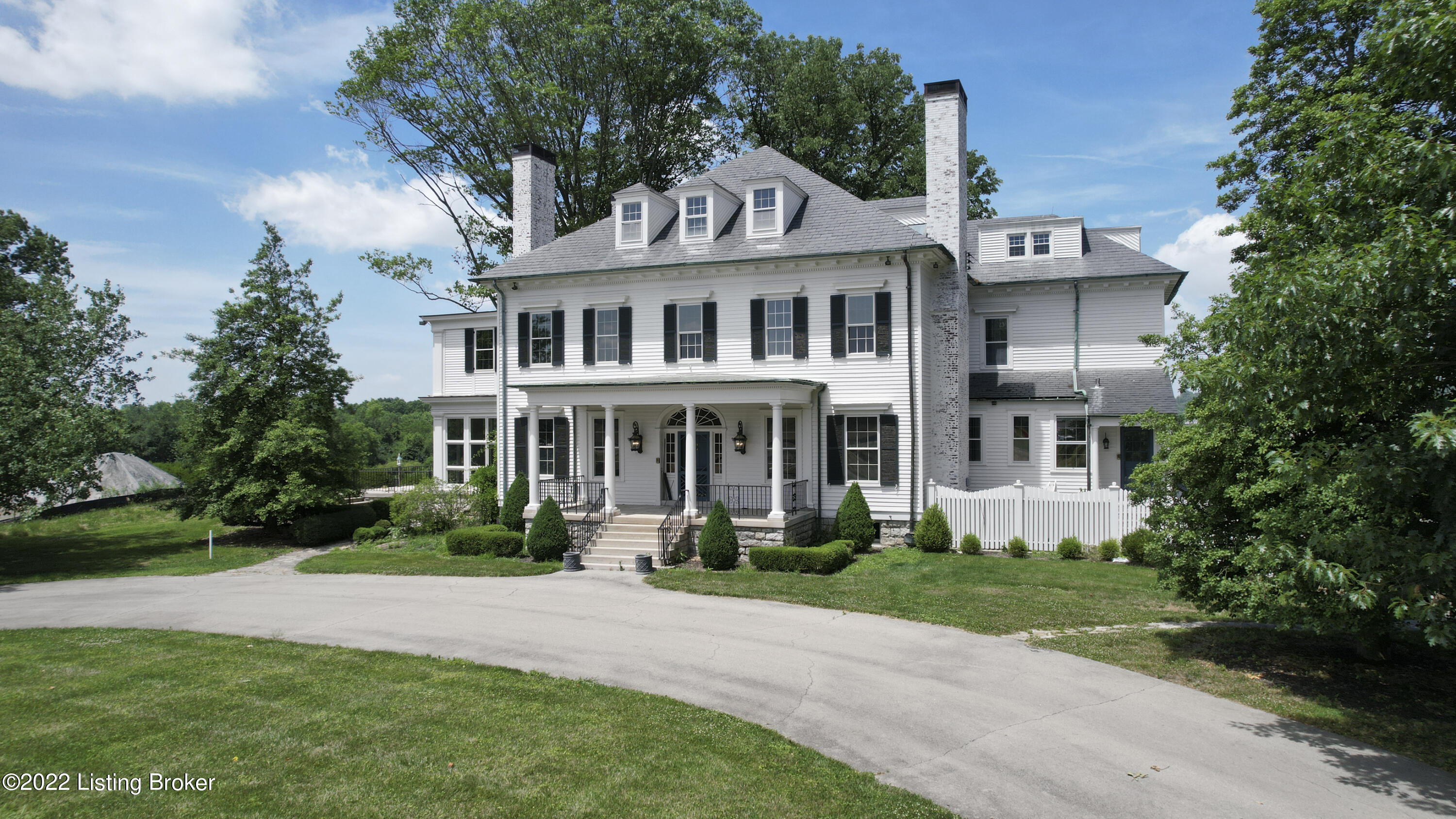 8234 Sutherland Farm Rd Property Photo 5