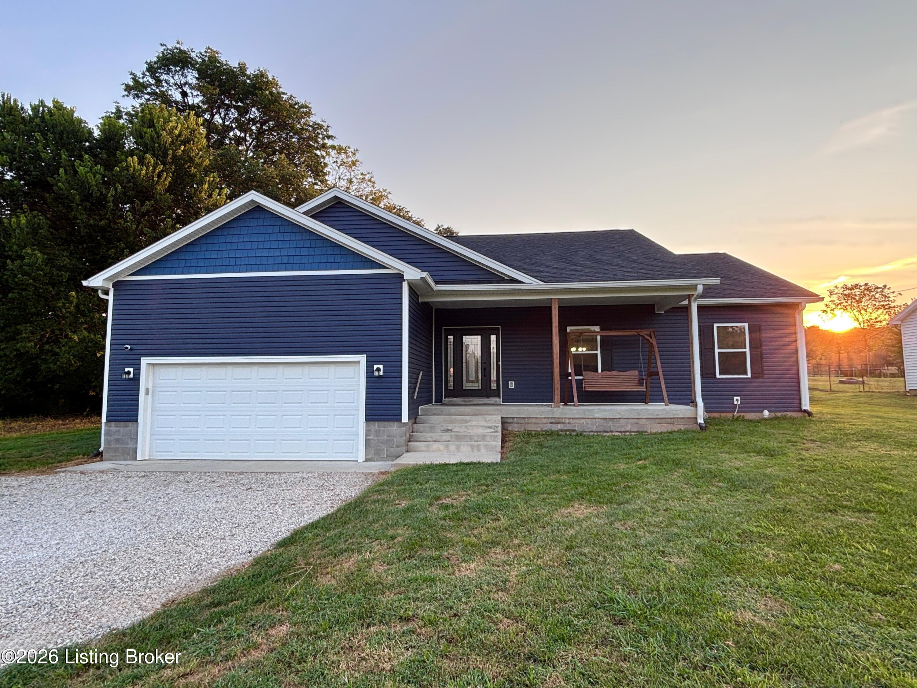 1103 Kirchdorfer Ln Property Photo 2