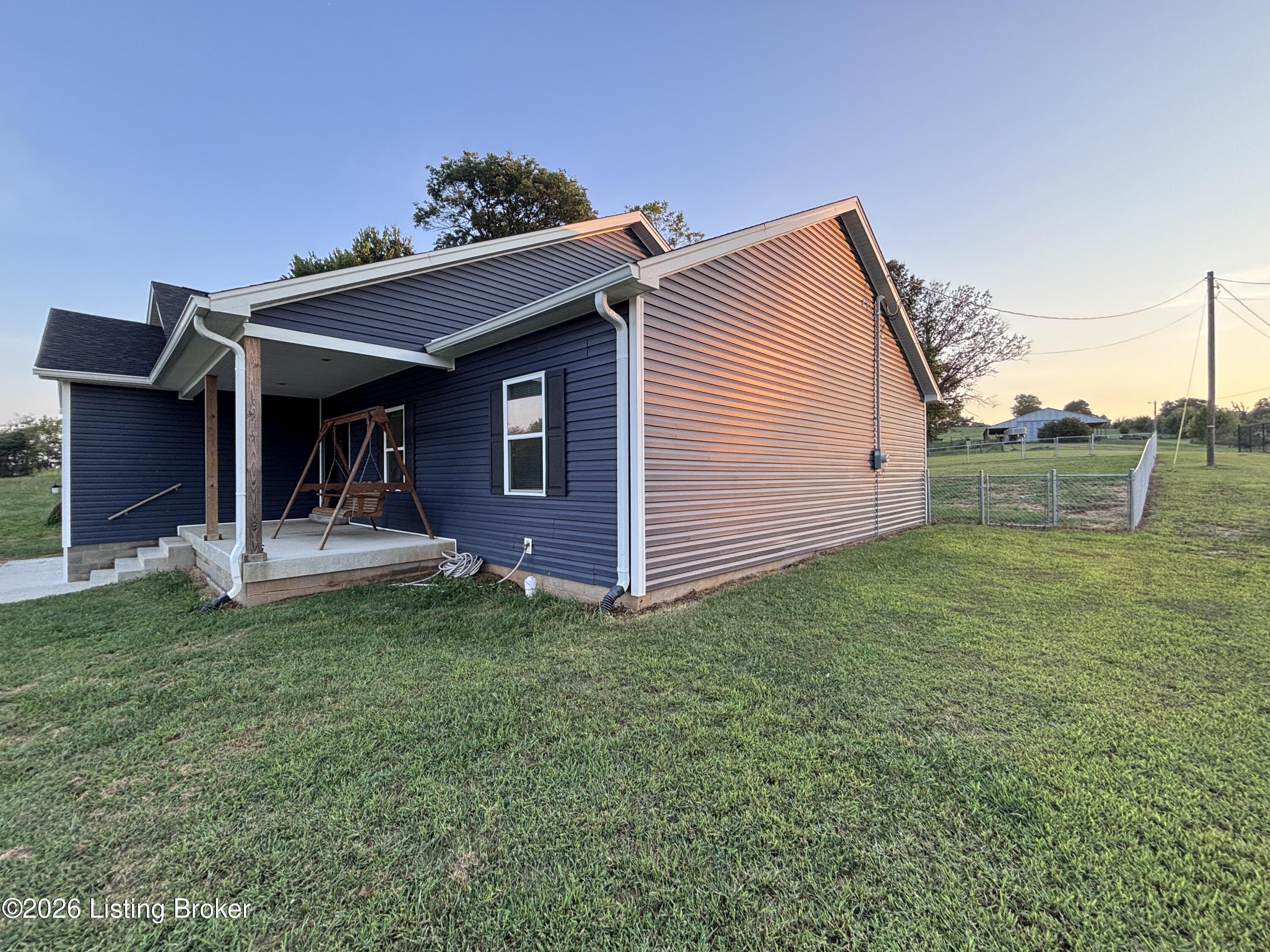 1103 Kirchdorfer Ln Property Photo 5