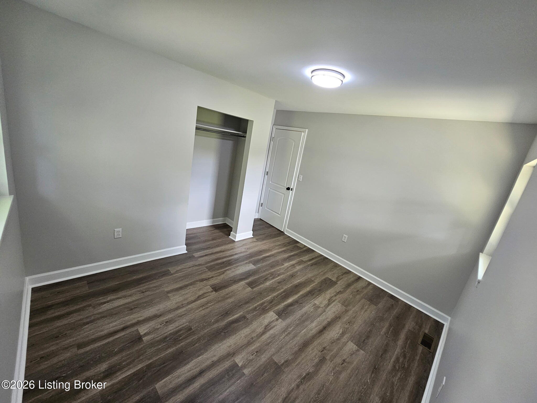 5514 Redondo Cir Property Photo 4