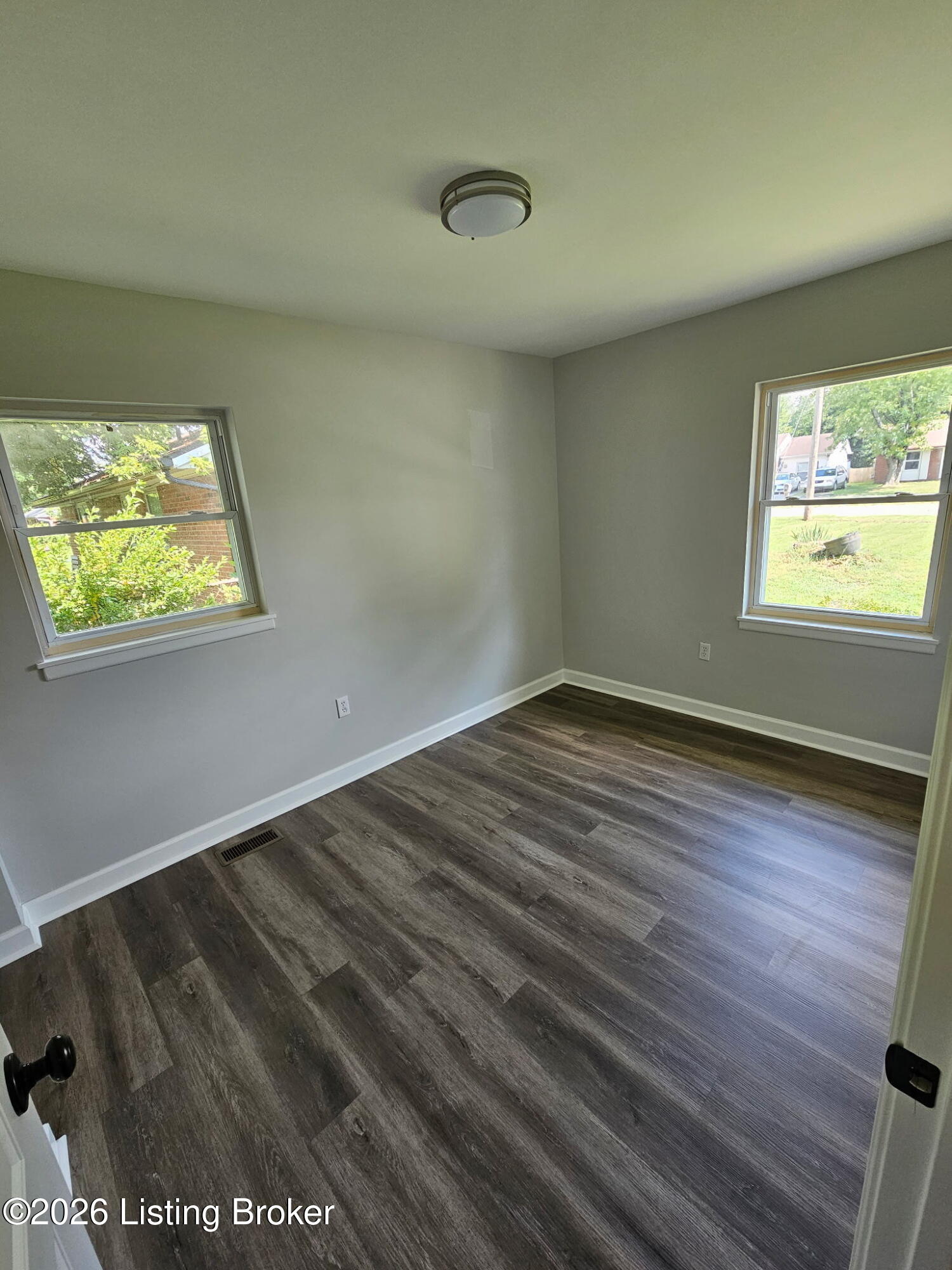 5514 Redondo Cir Property Photo 11