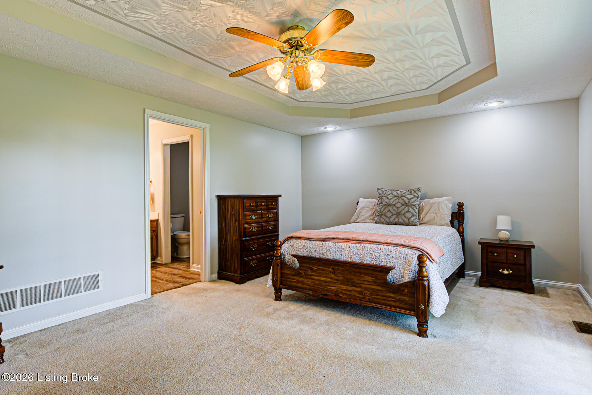 659 Rolling Trail Property Photo 11