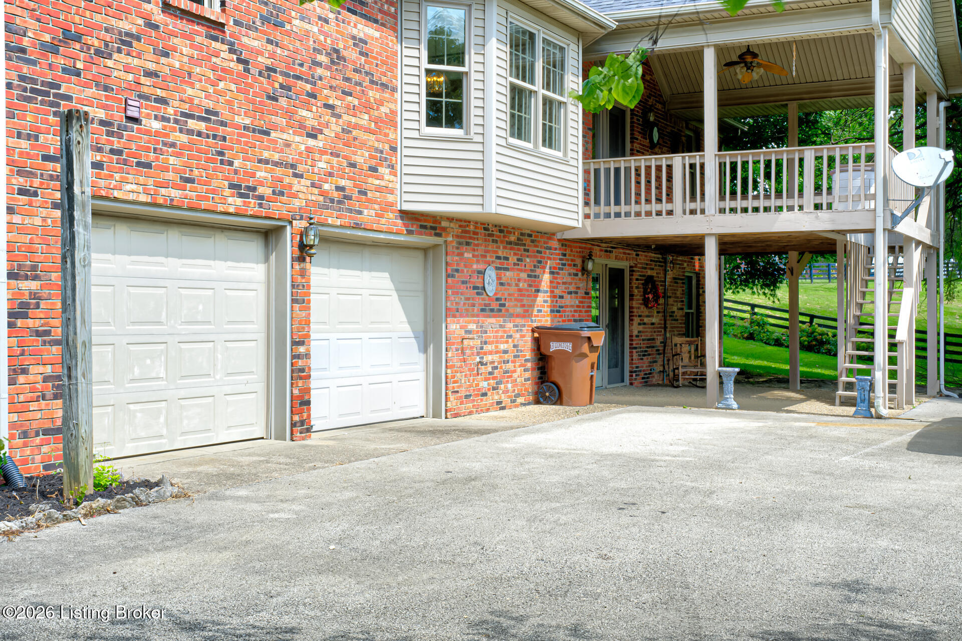 659 Rolling Trail Property Photo 33
