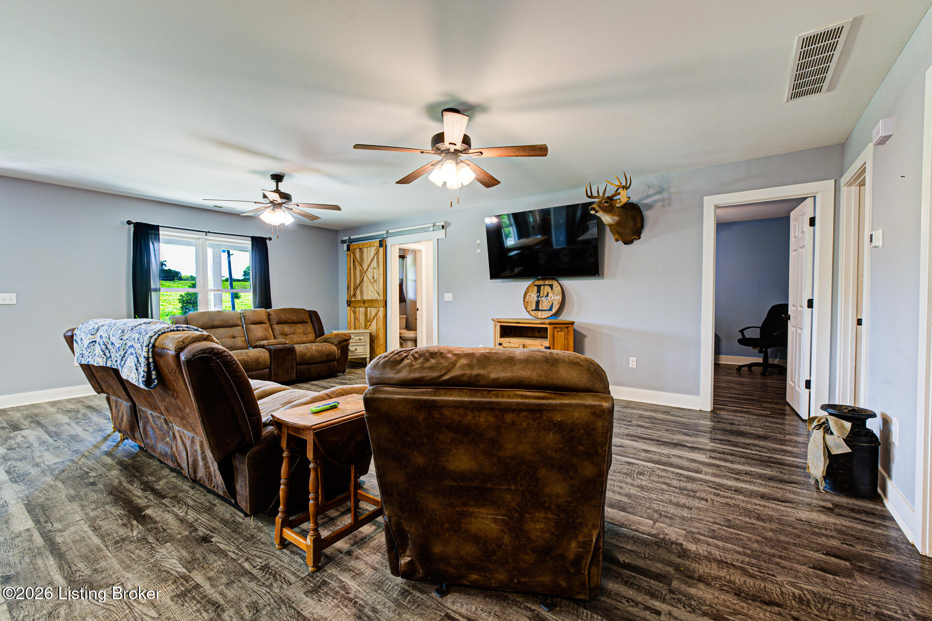 438 Hickory Ridge Rd Property Photo 4