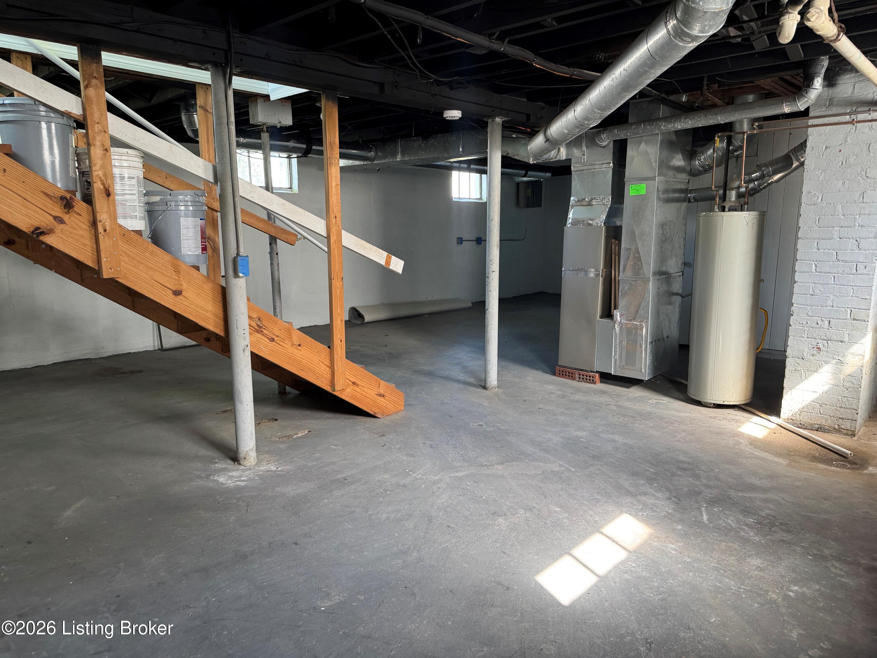 618 Montana Ave Property Photo 16
