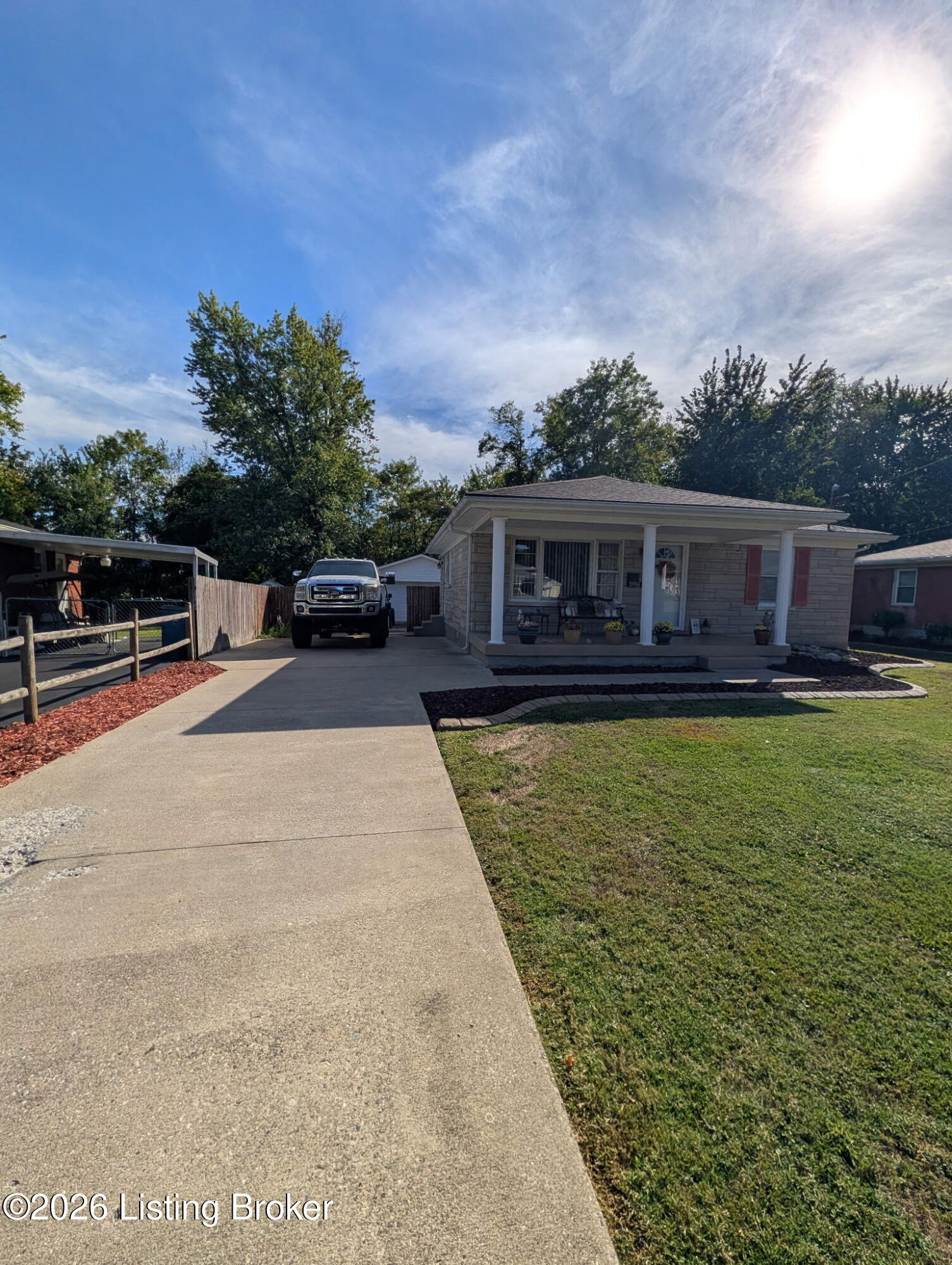 5914 Cole Ave Property Photo 5