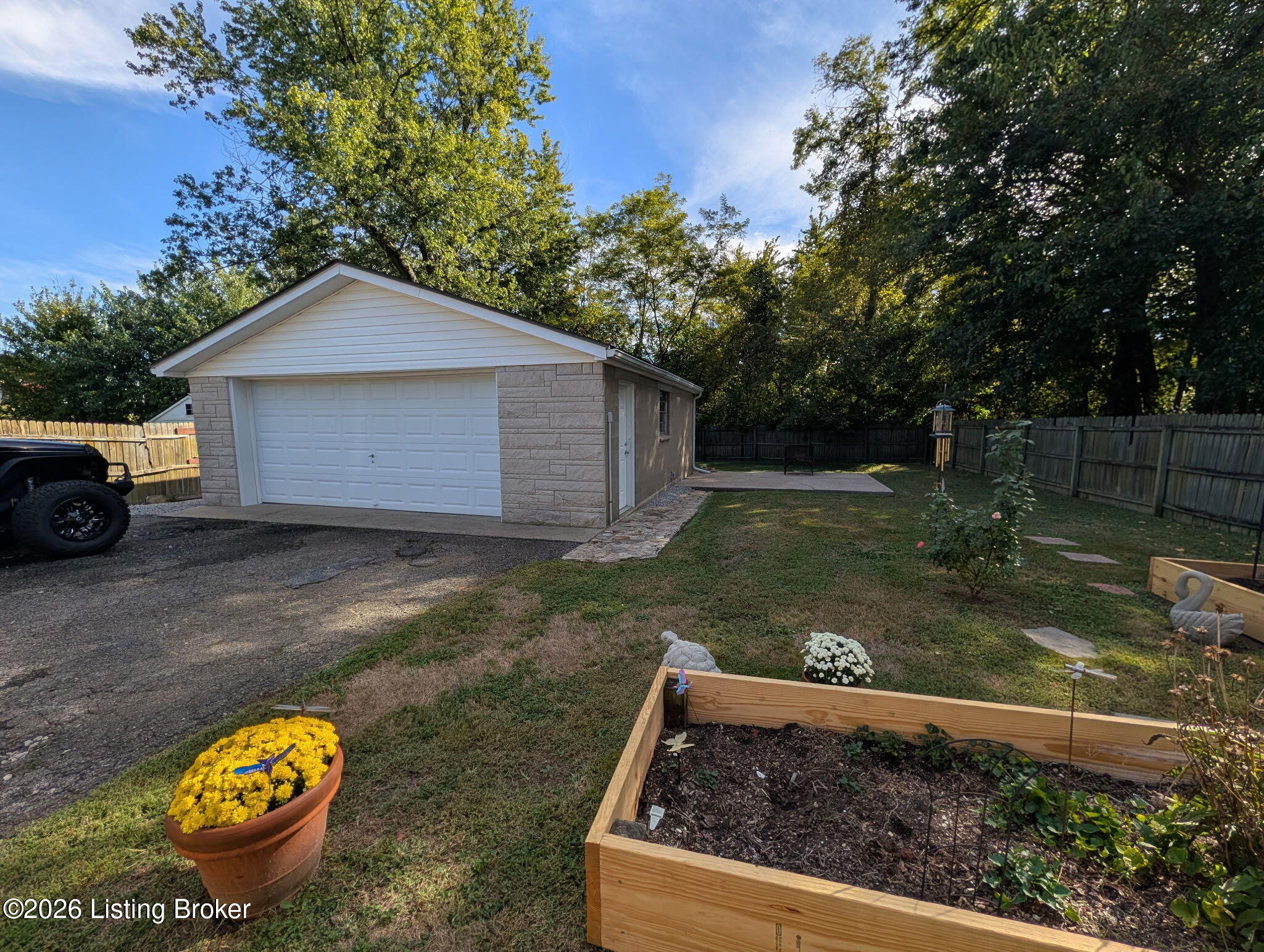5914 Cole Ave Property Photo 10