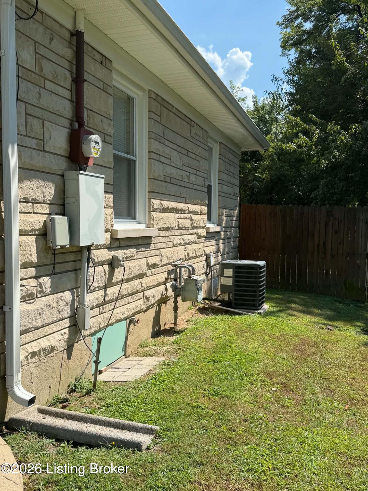 5914 Cole Ave Property Photo 14