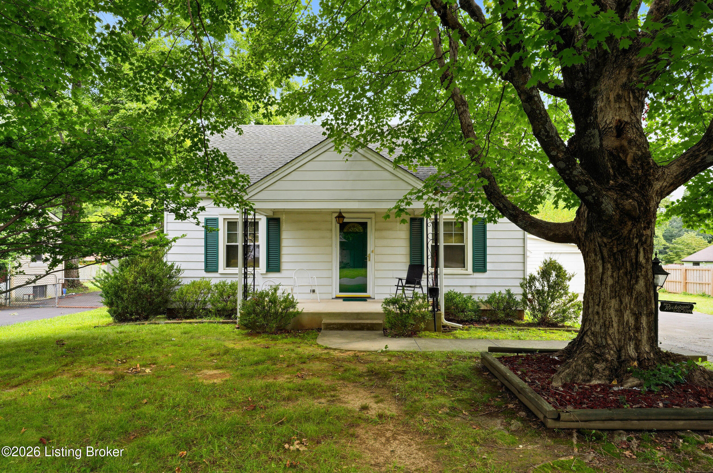 3709 Locust Ave Property Photo 1