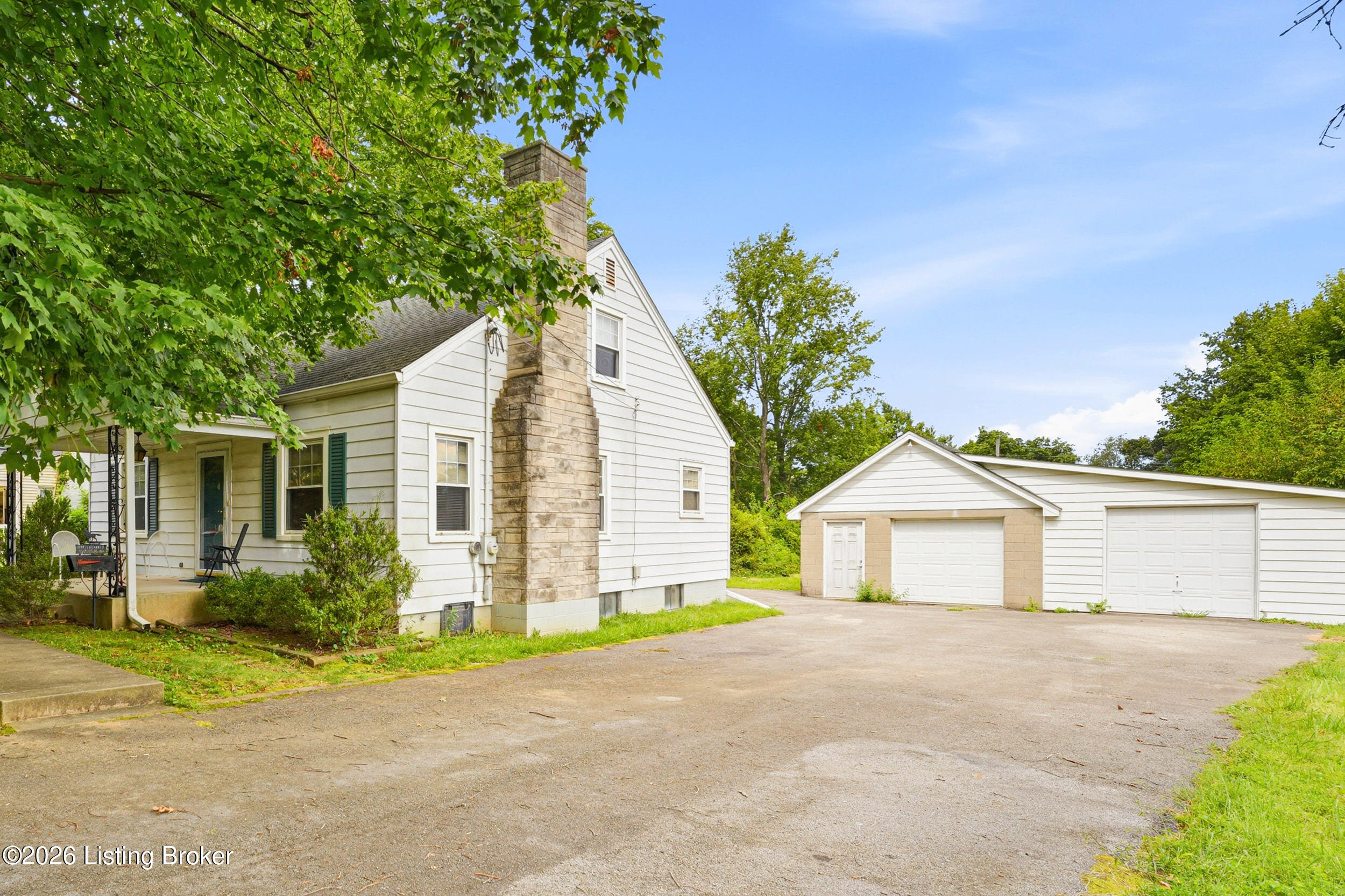 3709 Locust Ave Property Photo 4