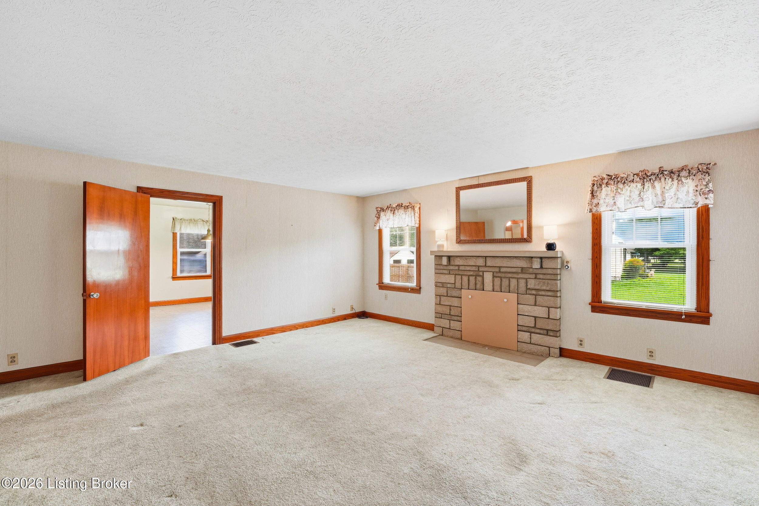 3709 Locust Ave Property Photo 10