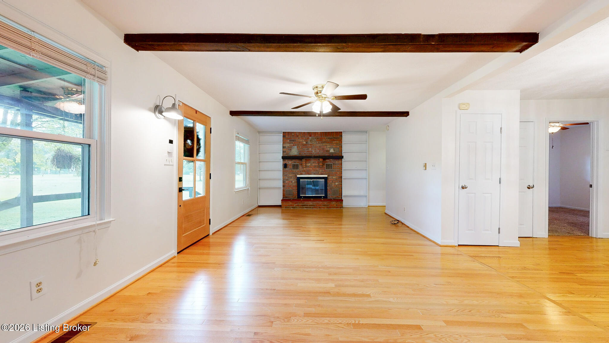 560 Swan Ct Property Photo 7