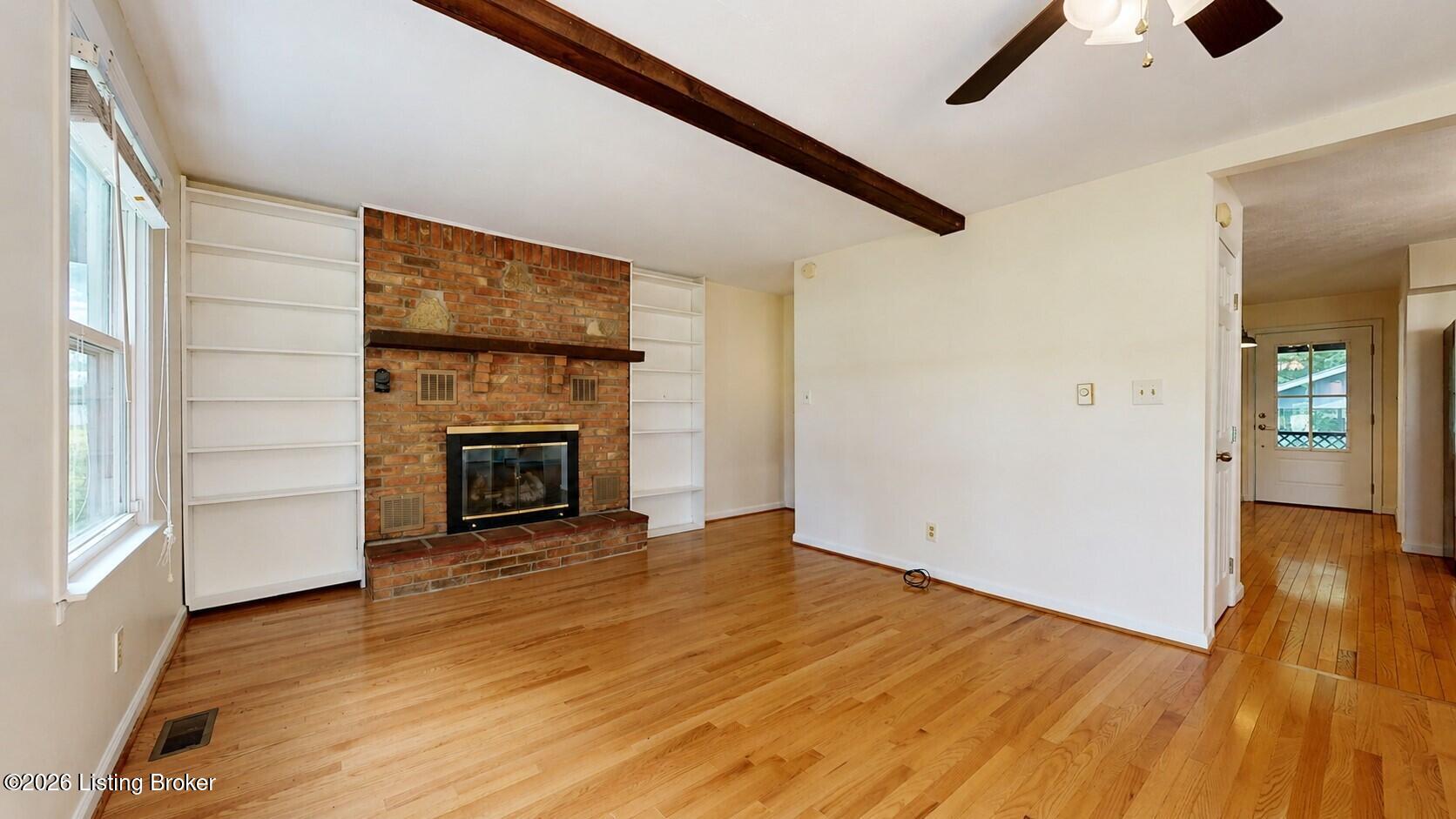 560 Swan Ct Property Photo 9