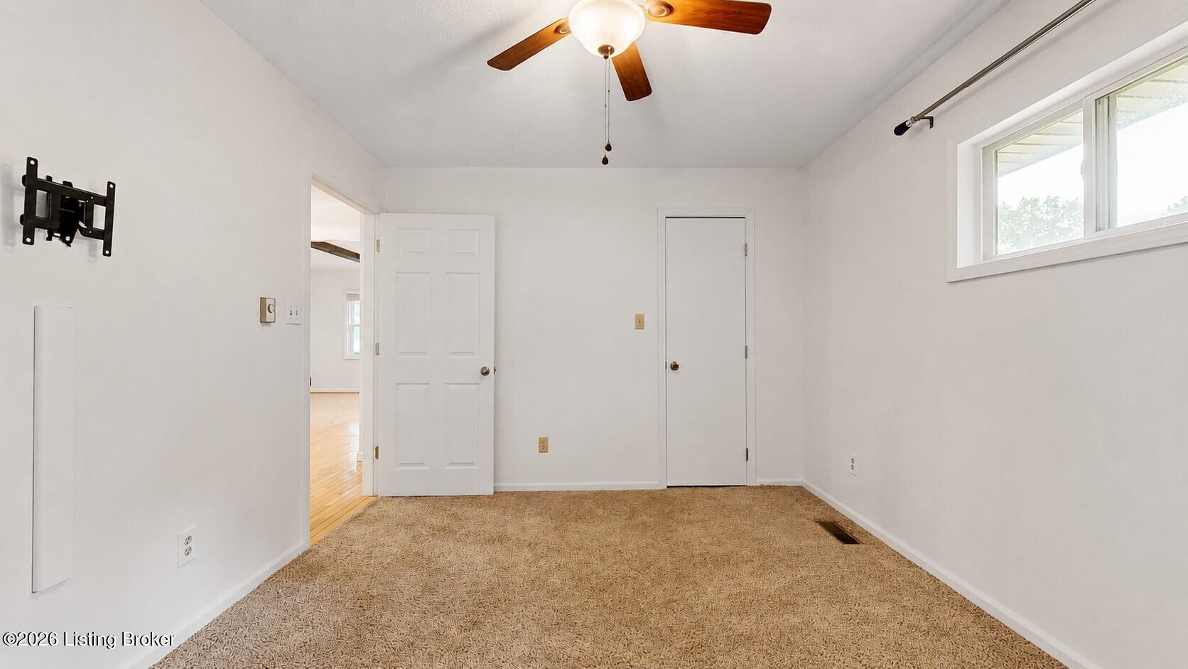 560 Swan Ct Property Photo 29