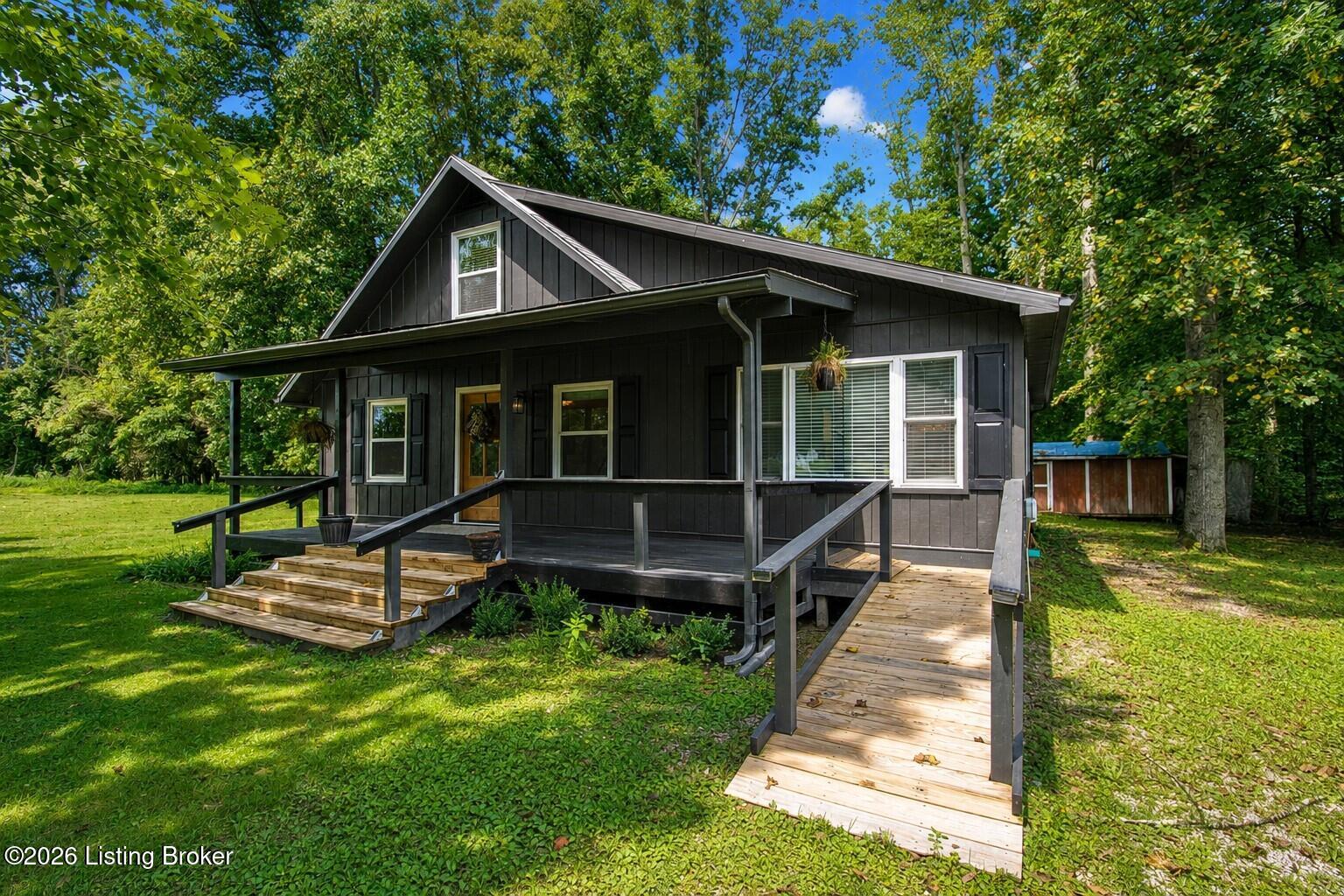 560 Swan Ct Property Photo 43