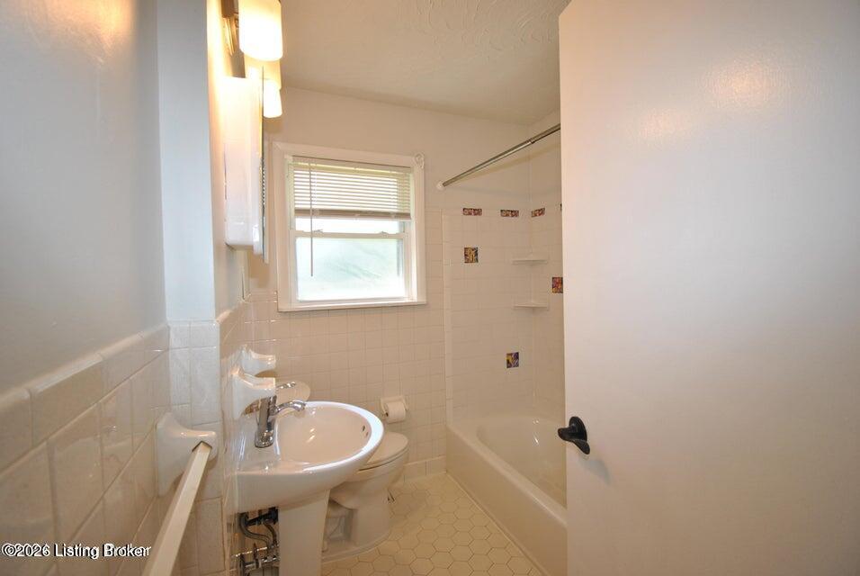 3510 Autumn Way Property Photo 15