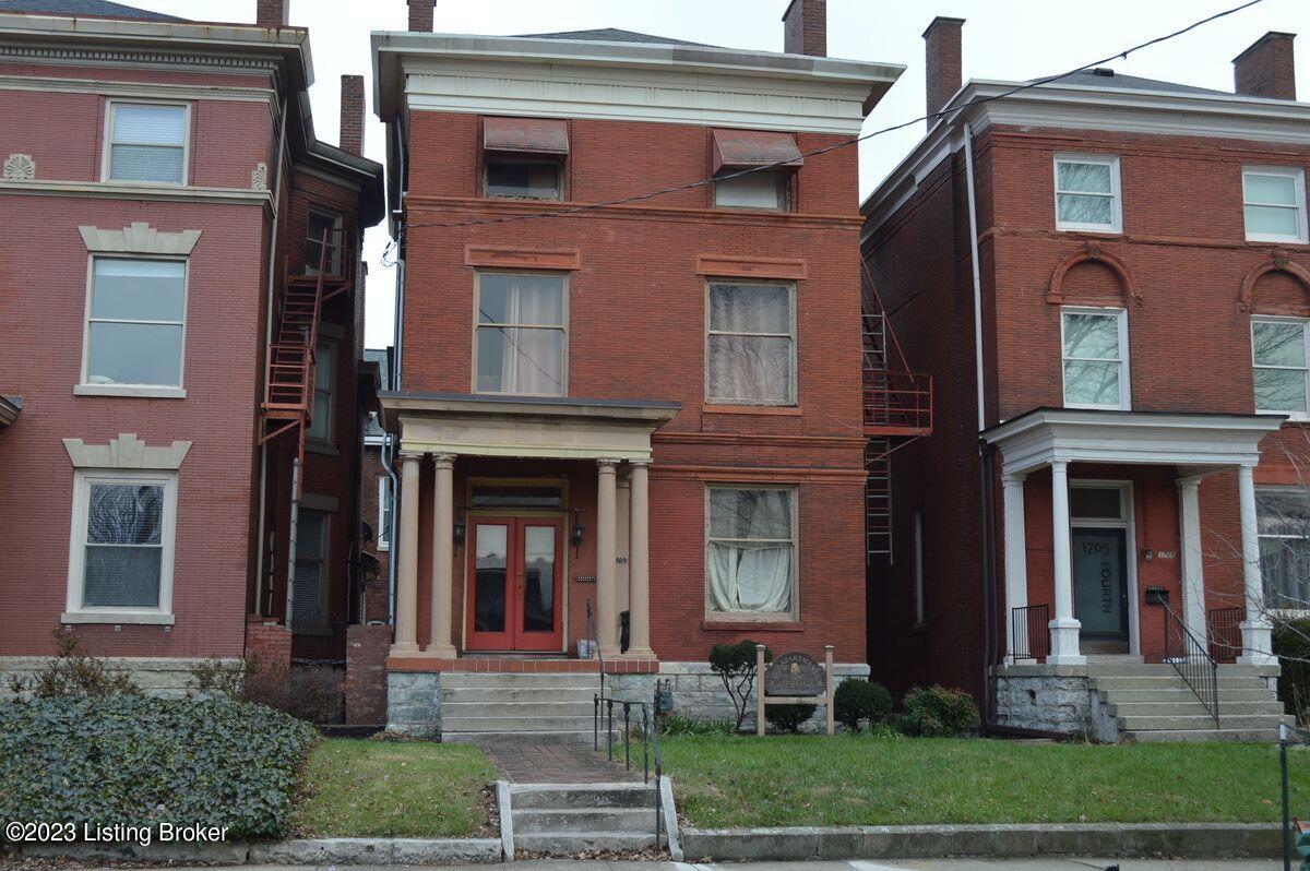 1703 S 4th St Property Photo 1