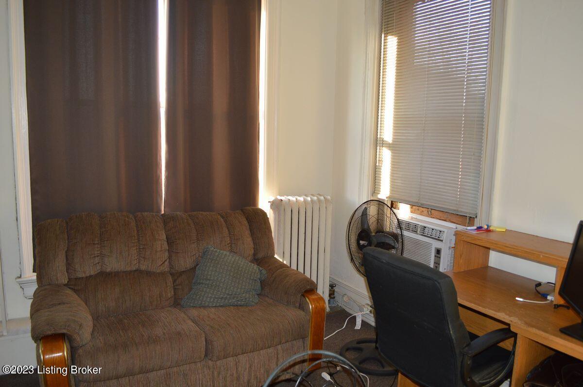 1703 S 4th St Property Photo 7