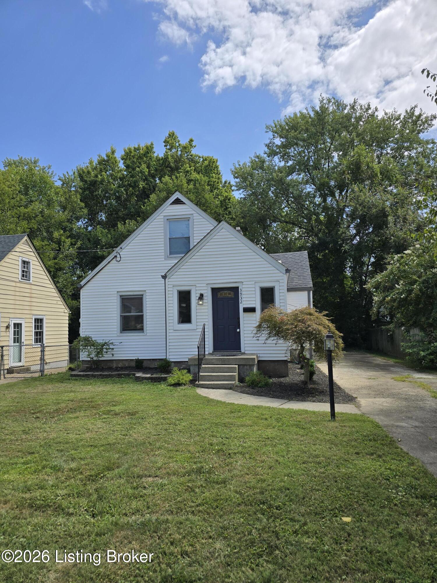 3932 Kennison Ave Property Photo 1