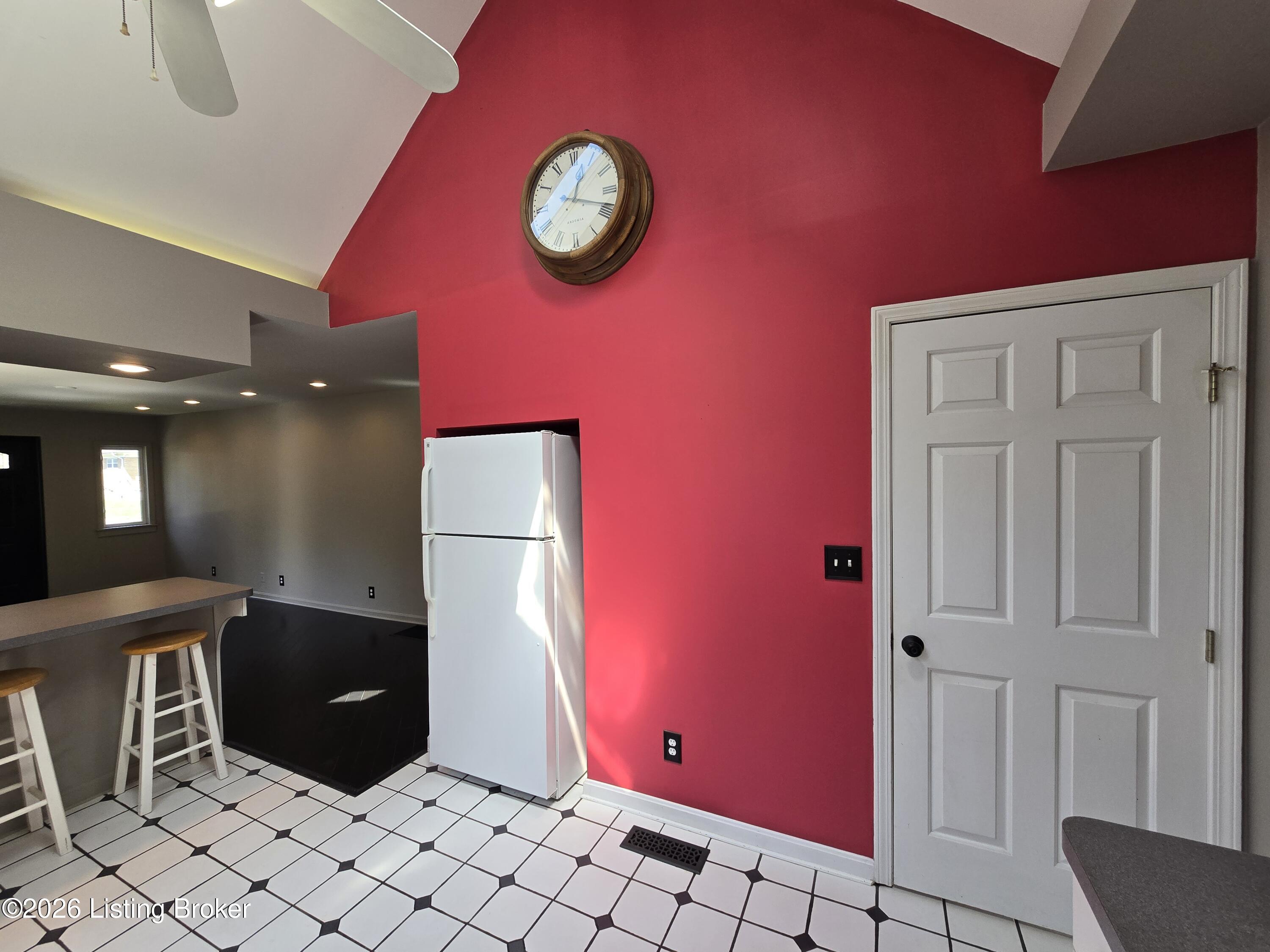 3932 Kennison Ave Property Photo 18