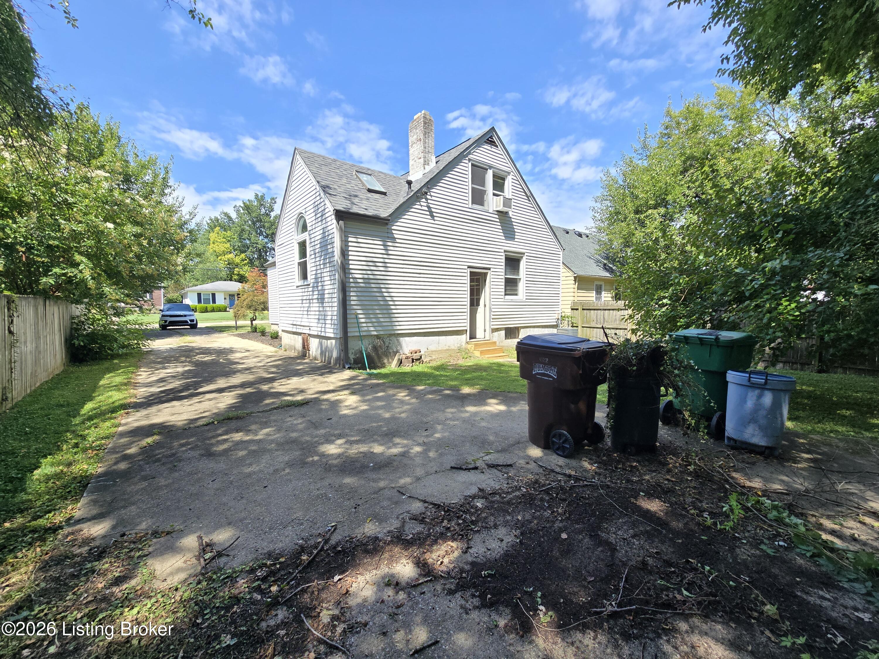 3932 Kennison Ave Property Photo 32