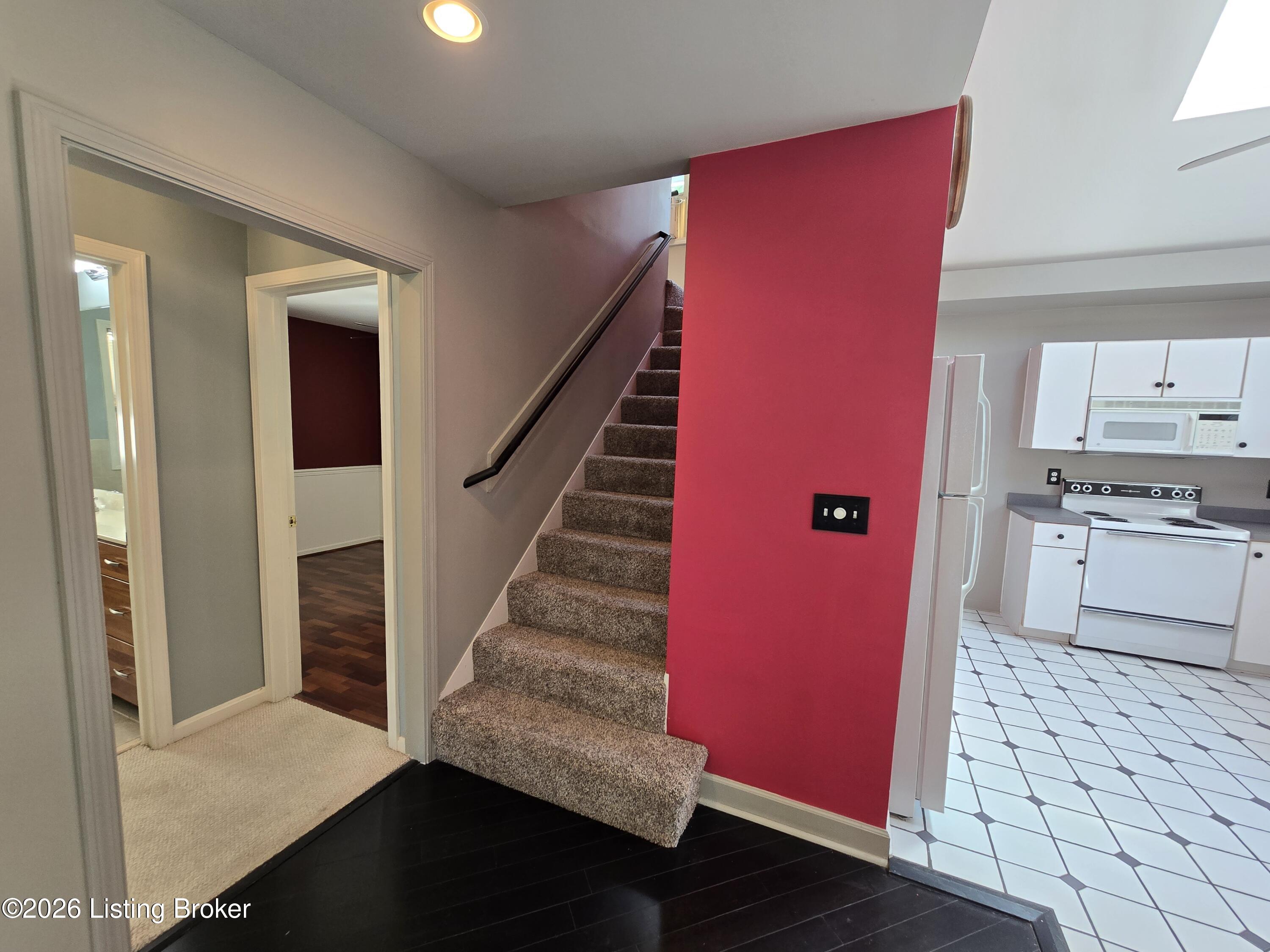 3932 Kennison Ave Property Photo 35
