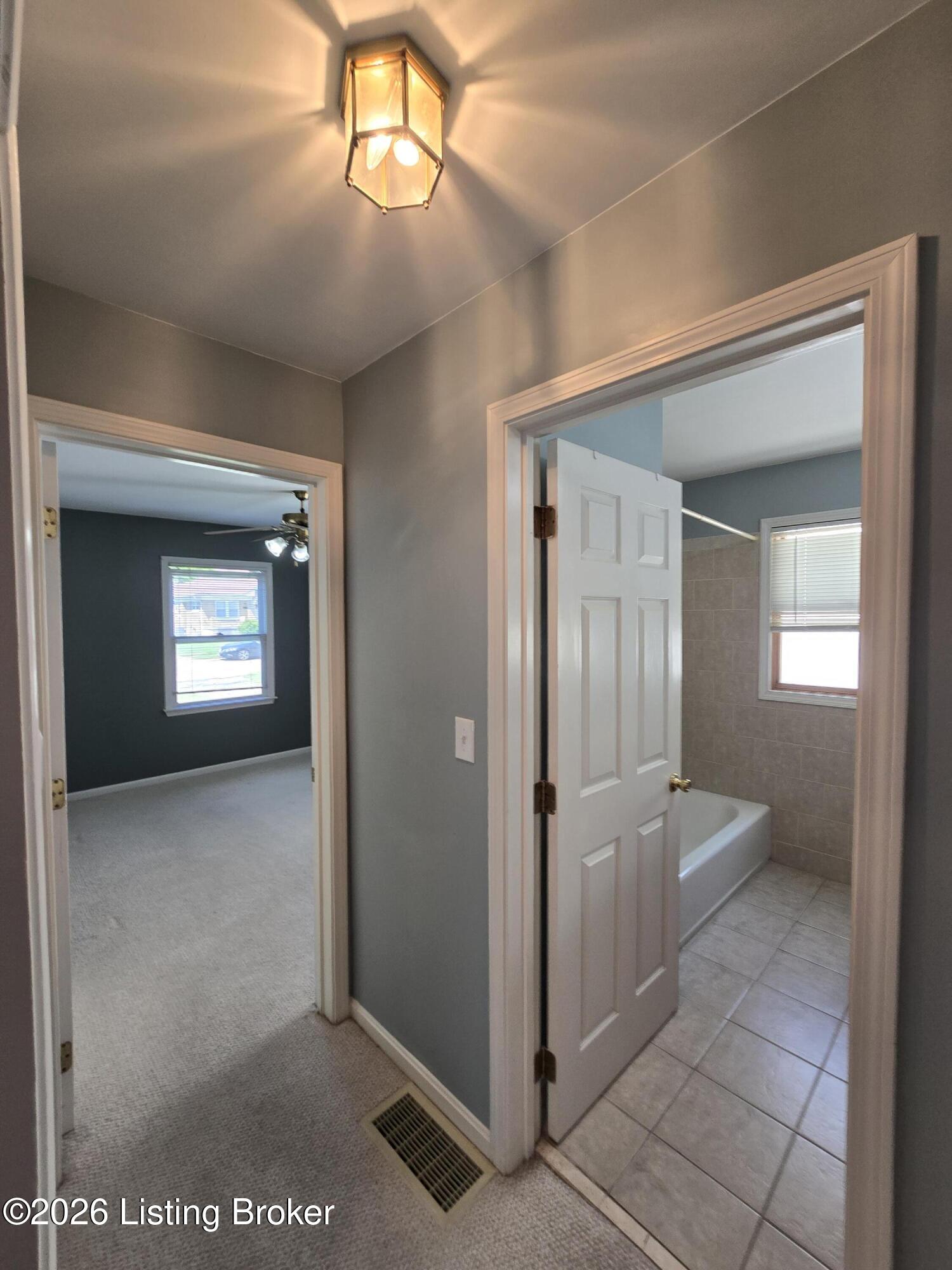 3932 Kennison Ave Property Photo 36