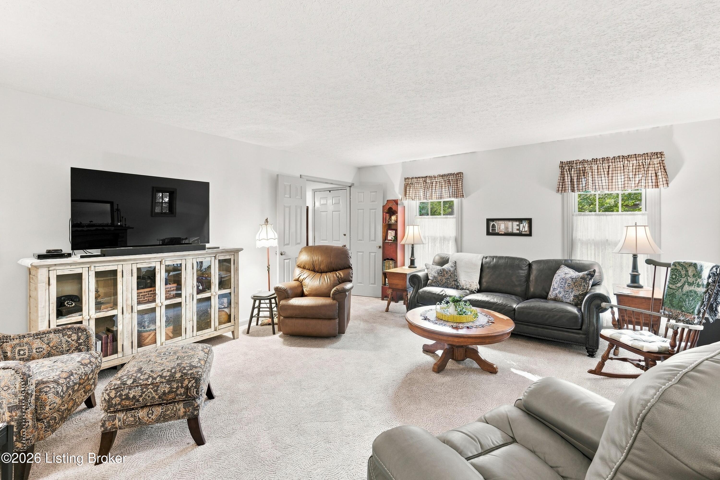 1700 Oak Grove Dr Property Photo 13