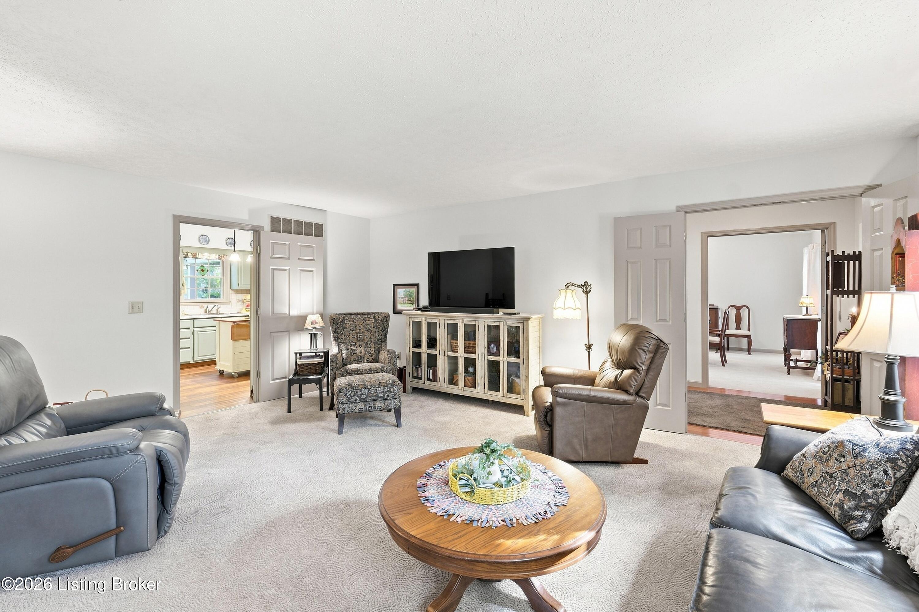 1700 Oak Grove Dr Property Photo 14