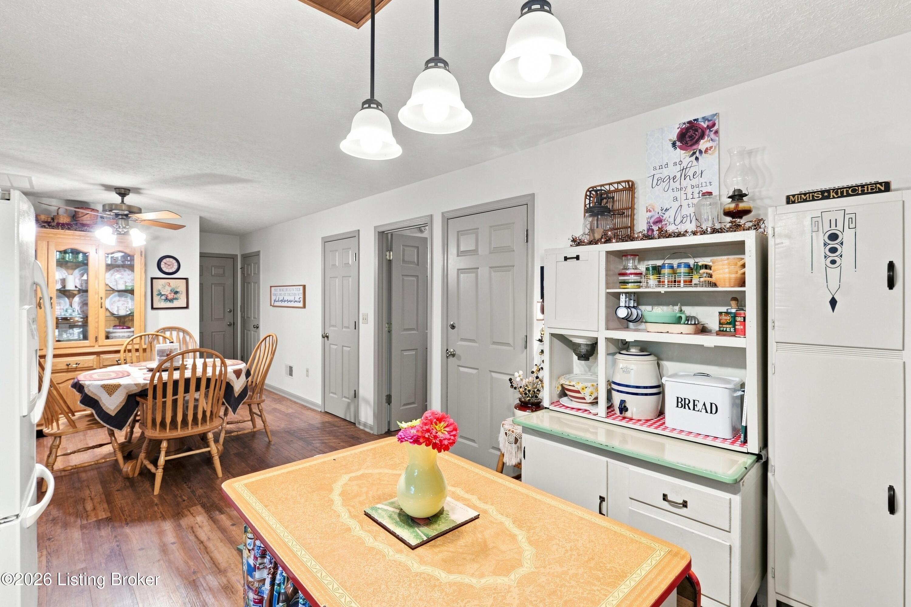 1700 Oak Grove Dr Property Photo 20