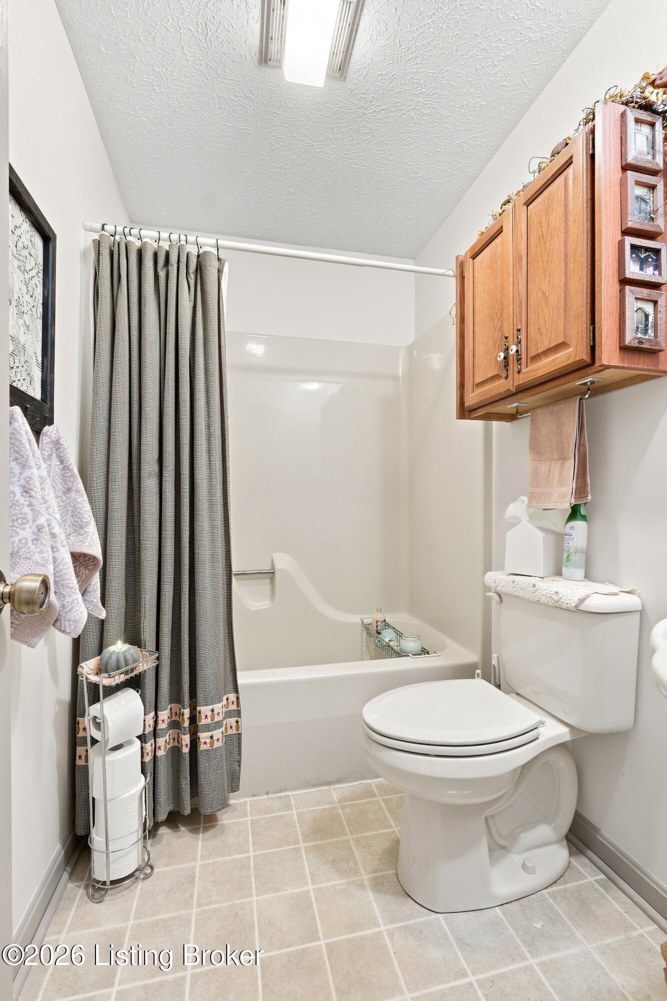 1700 Oak Grove Dr Property Photo 24