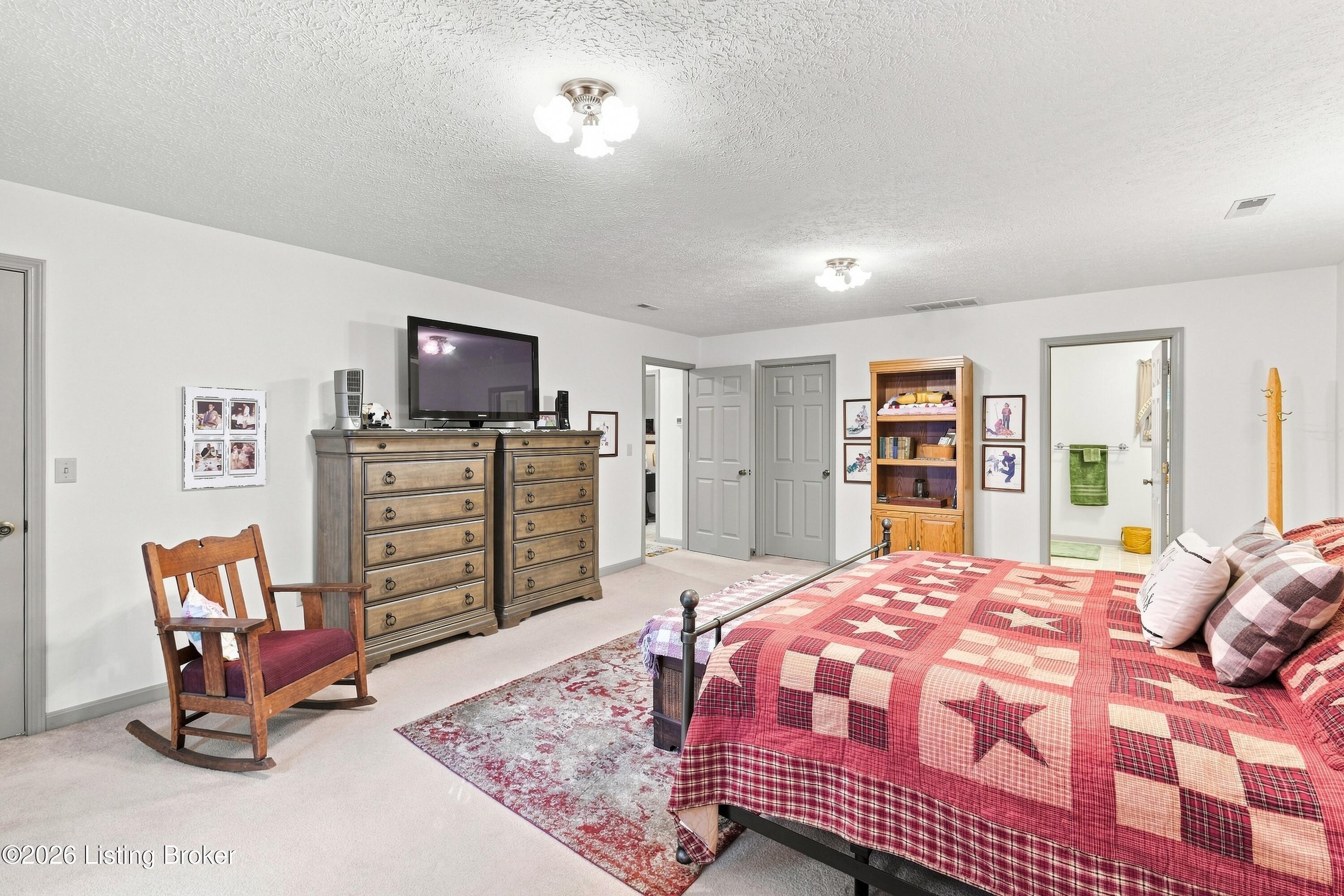 1700 Oak Grove Dr Property Photo 28