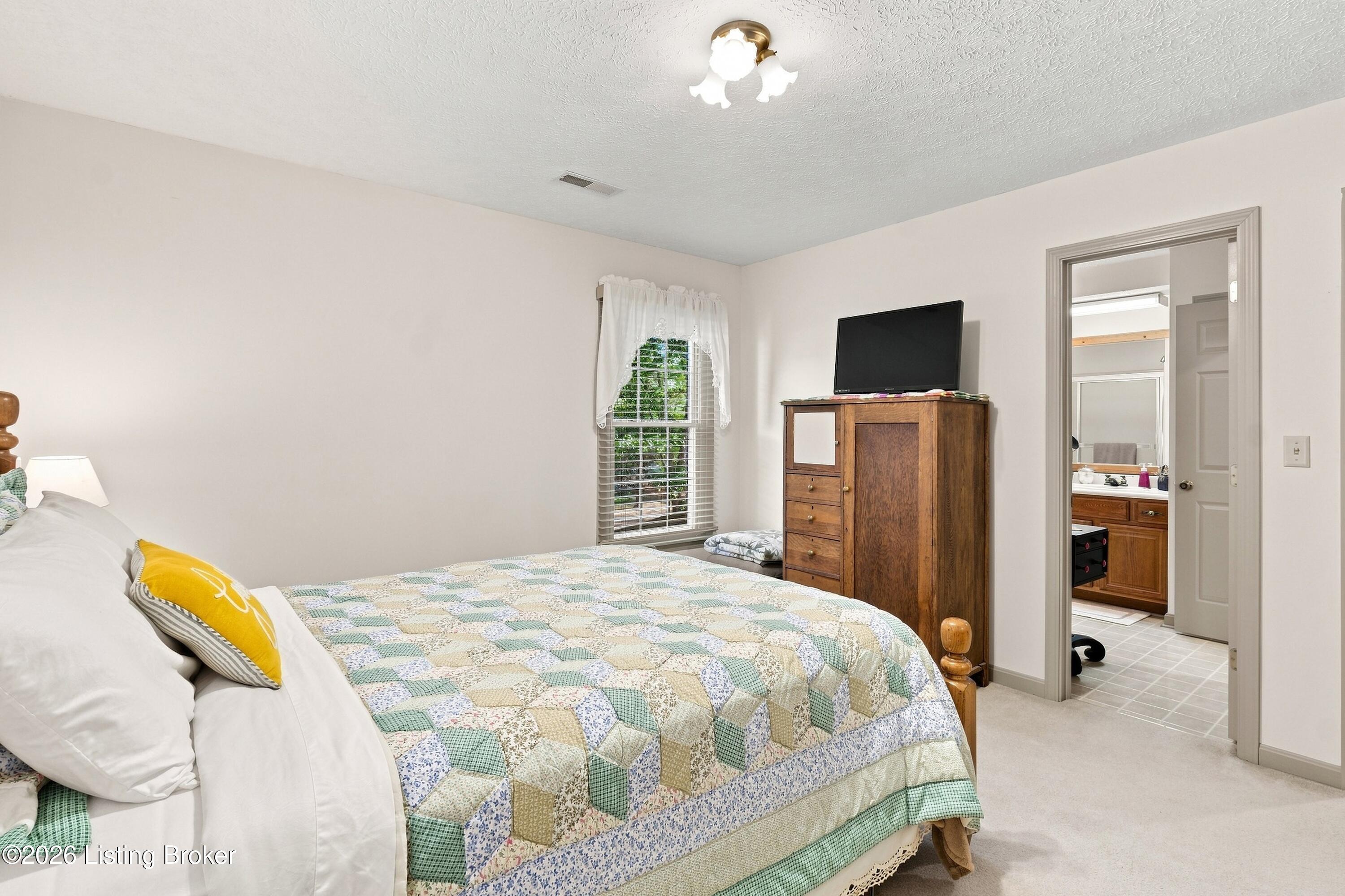 1700 Oak Grove Dr Property Photo 33