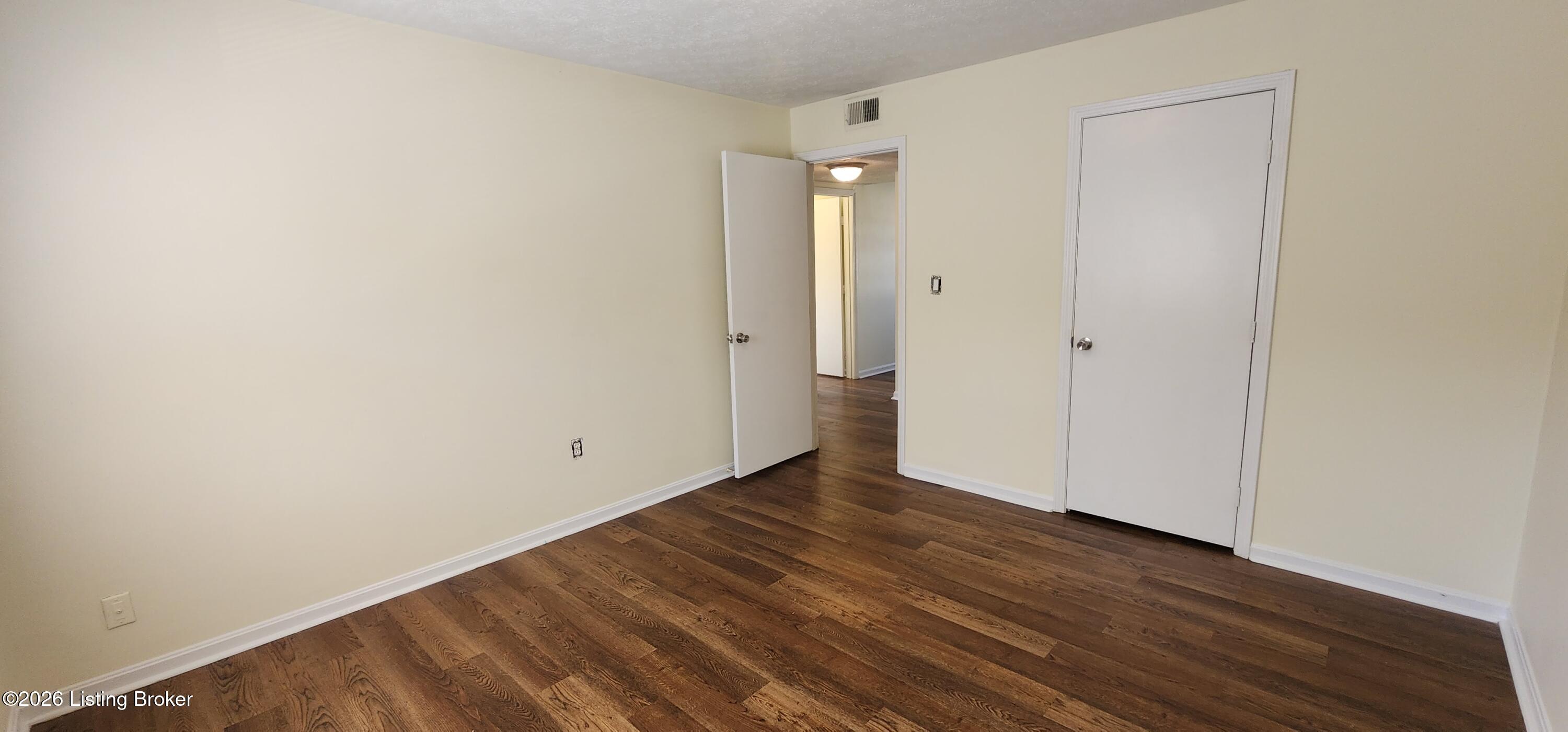 3212 Springfield Dr 3 Property Photo 17