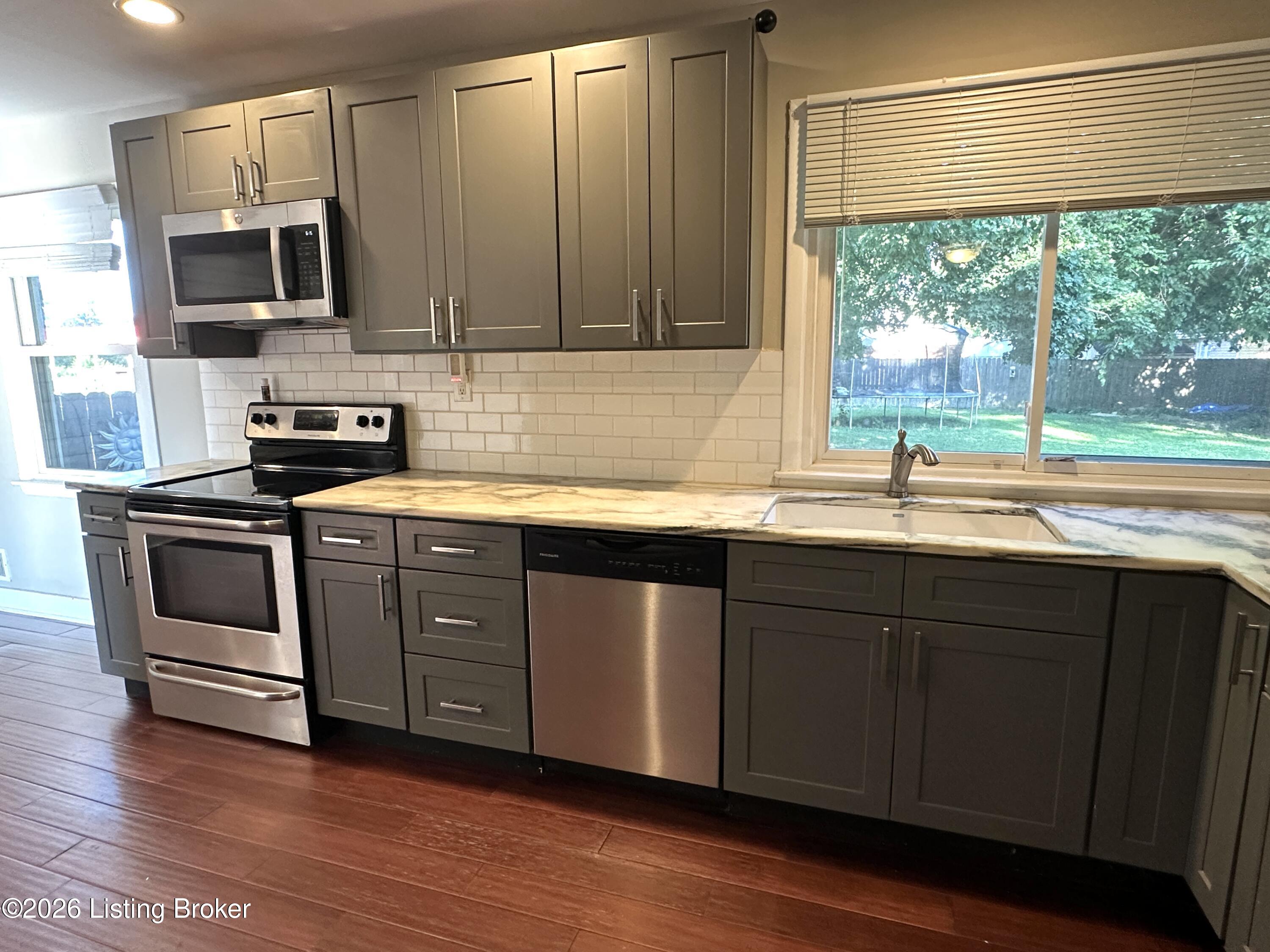 3301 Stony Brook Dr Property Photo 8