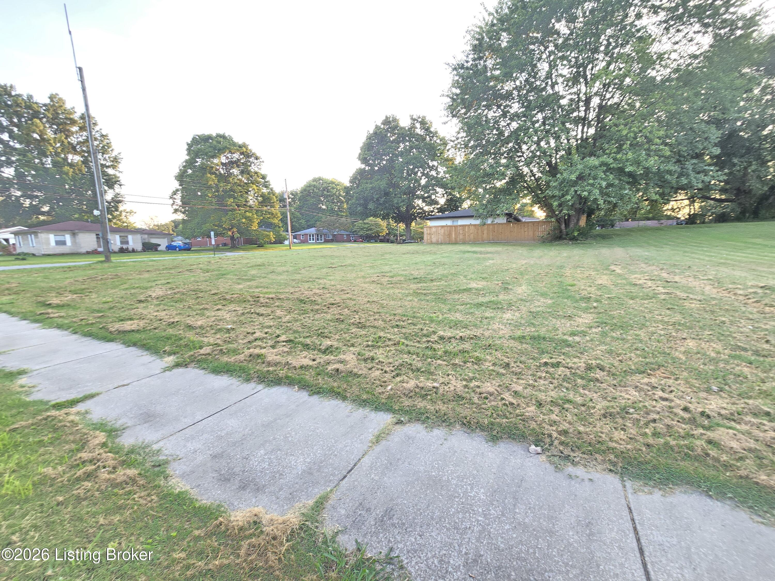 2201 Garrs Ln