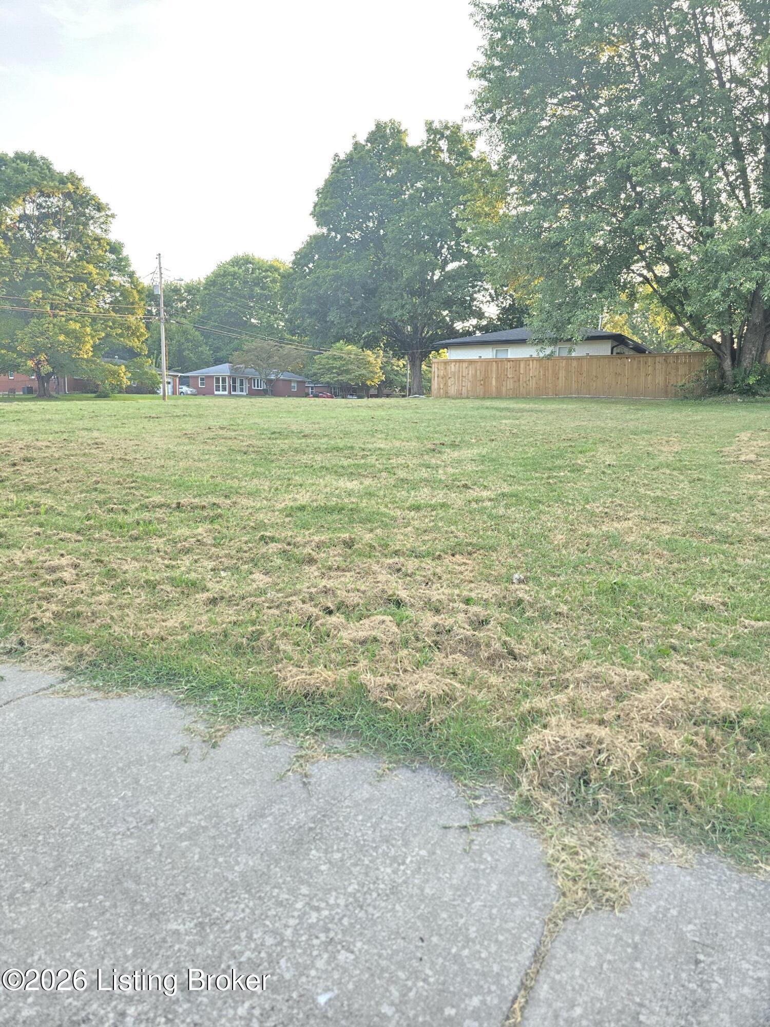 2201 Garrs Ln Property Photo 4