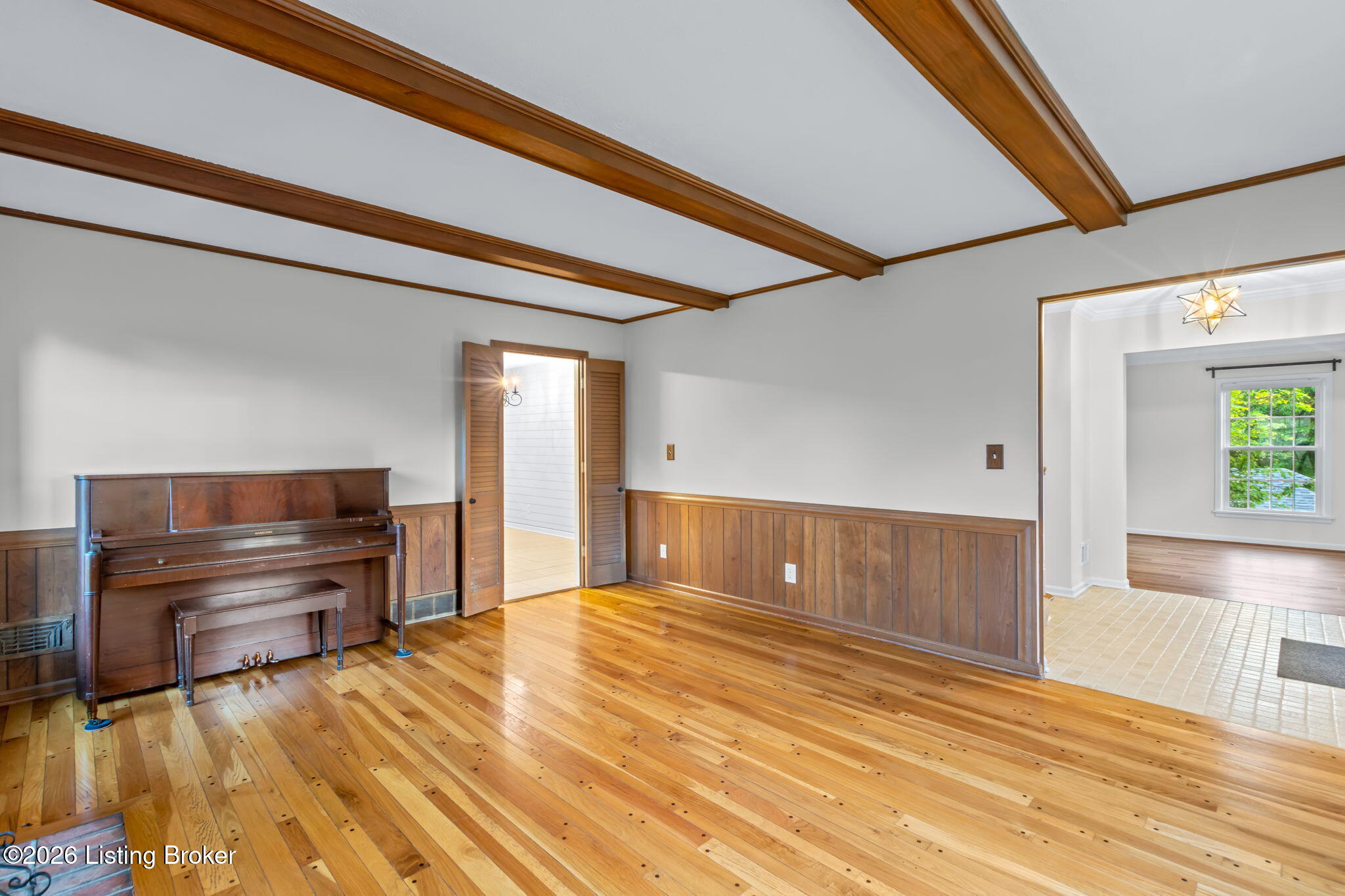 4605 Deepwood Dr Property Photo 10