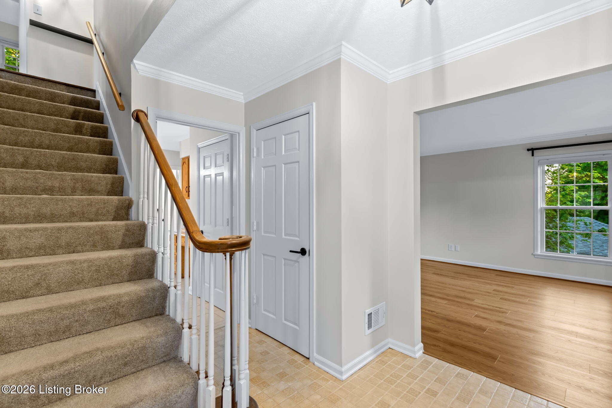 4605 Deepwood Dr Property Photo 11