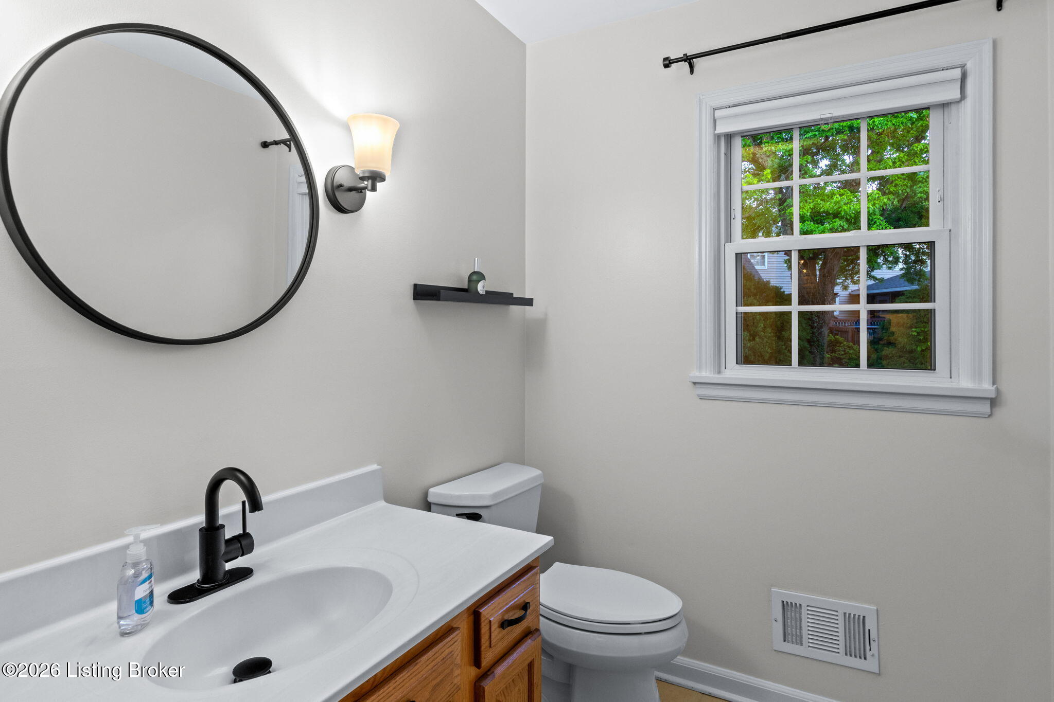 4605 Deepwood Dr Property Photo 21