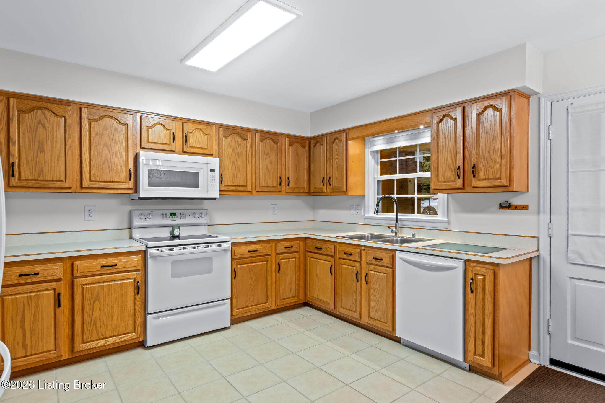 4605 Deepwood Dr Property Photo 25