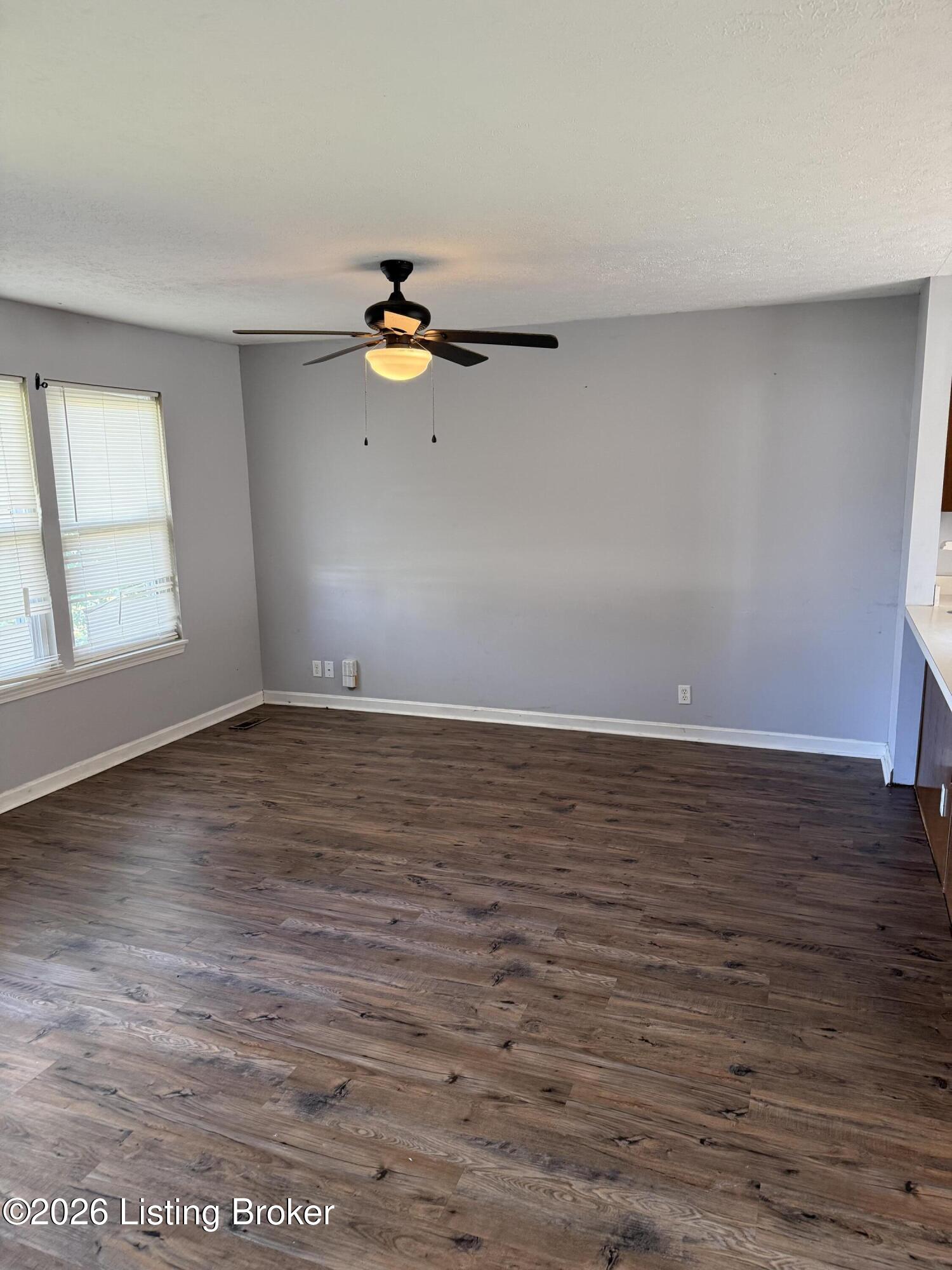 8420 Damascus Cir Property Photo 3