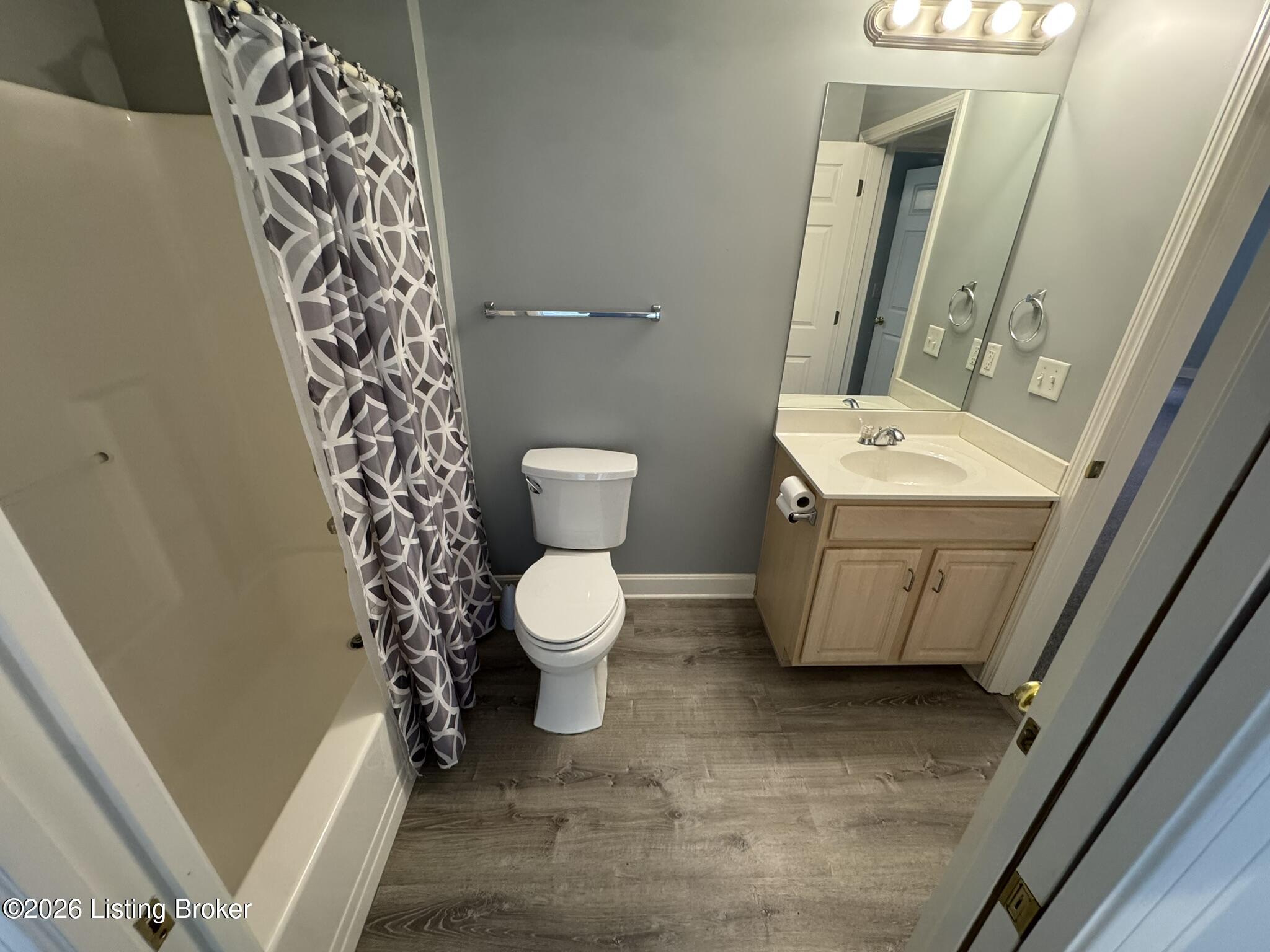 7220 Michael Benjamin Cir Property Photo 9