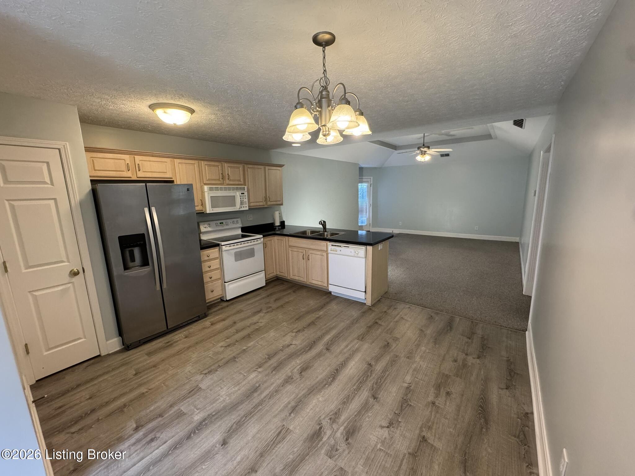 7220 Michael Benjamin Cir Property Photo 11