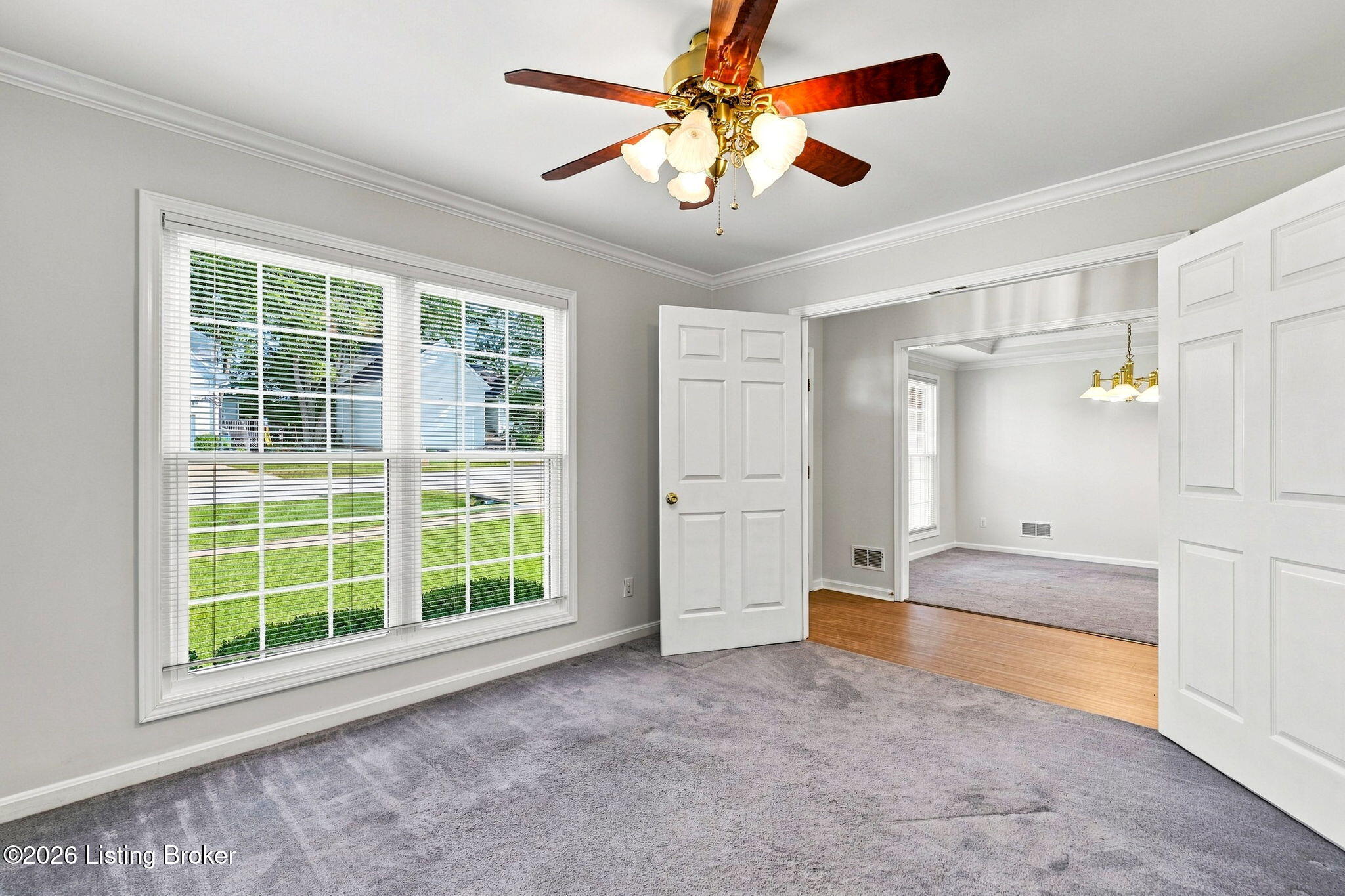 5318 Manor Ct Property Photo 5